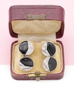 Art Deco French cufflinks with onyx and diamonds in platinum and 18k gold