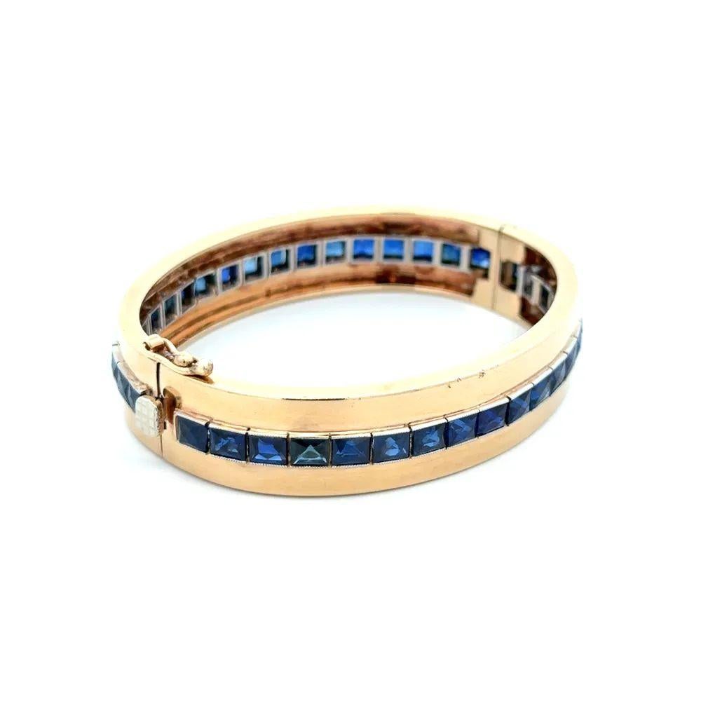 Tout simplement magnifique ! Art Deco French Cut Blue Sapphire Platinum and Gold Statement Vintage Bangle Bracelet. Serti à la main de saphirs bleus taille française de 19tcw. Fabriqué à la main en platine et en or jaune 14K. Plus belle en temps