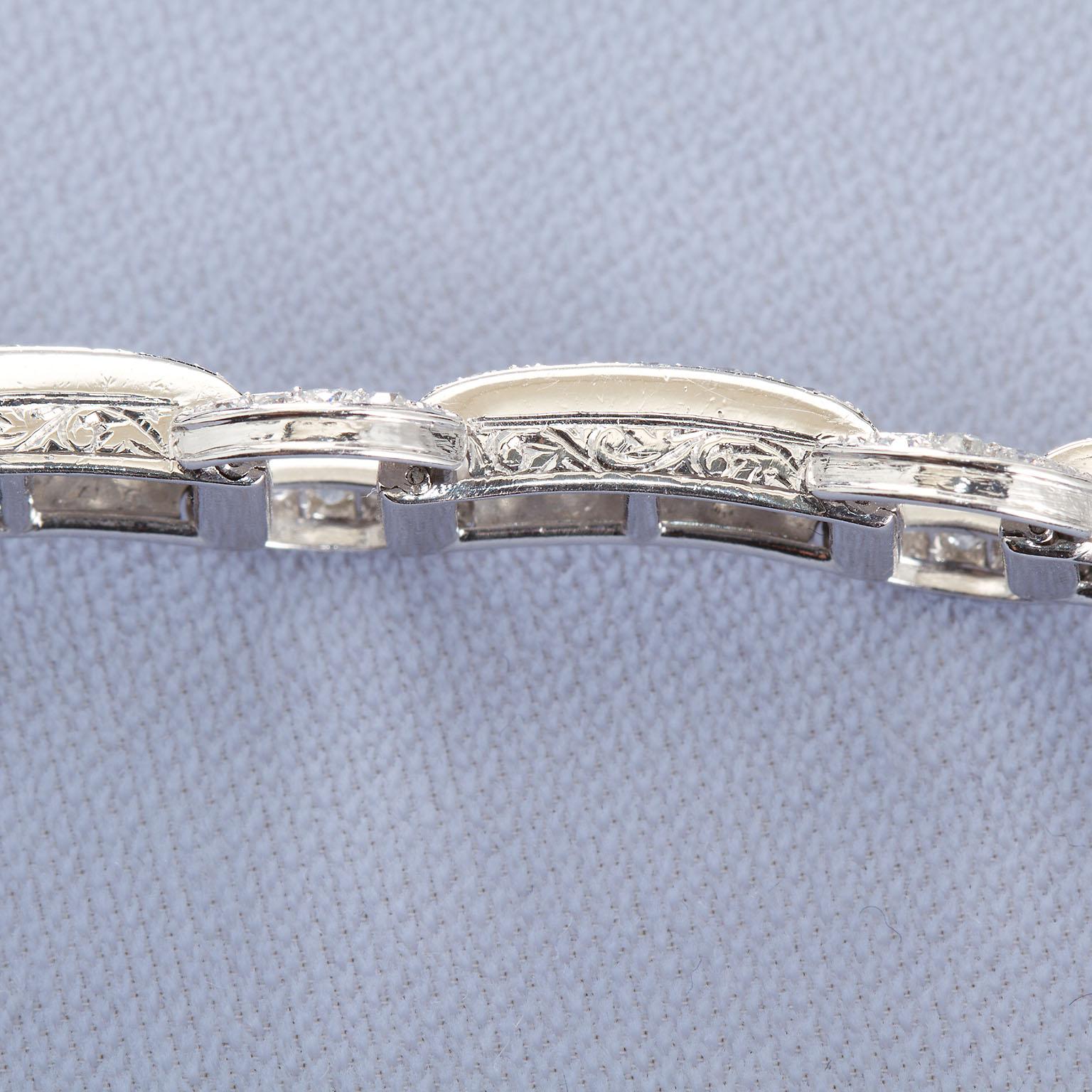 Art Deco French Diamond Link Pave Bracelet 18.50 Carat set in Platinum For Sale 6