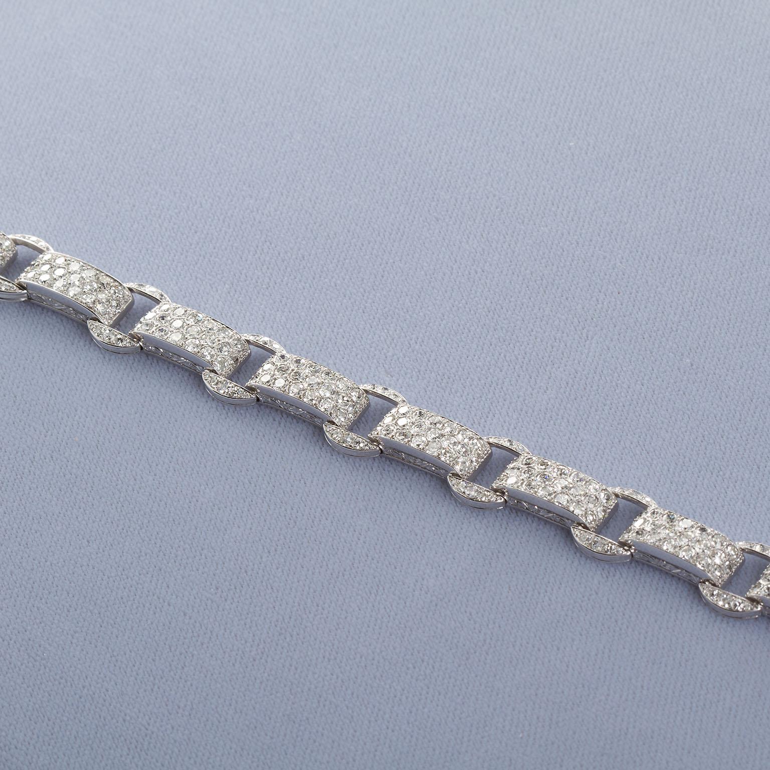 Round Cut Art Deco French Diamond Link Pave Bracelet 18.50 Carat set in Platinum For Sale