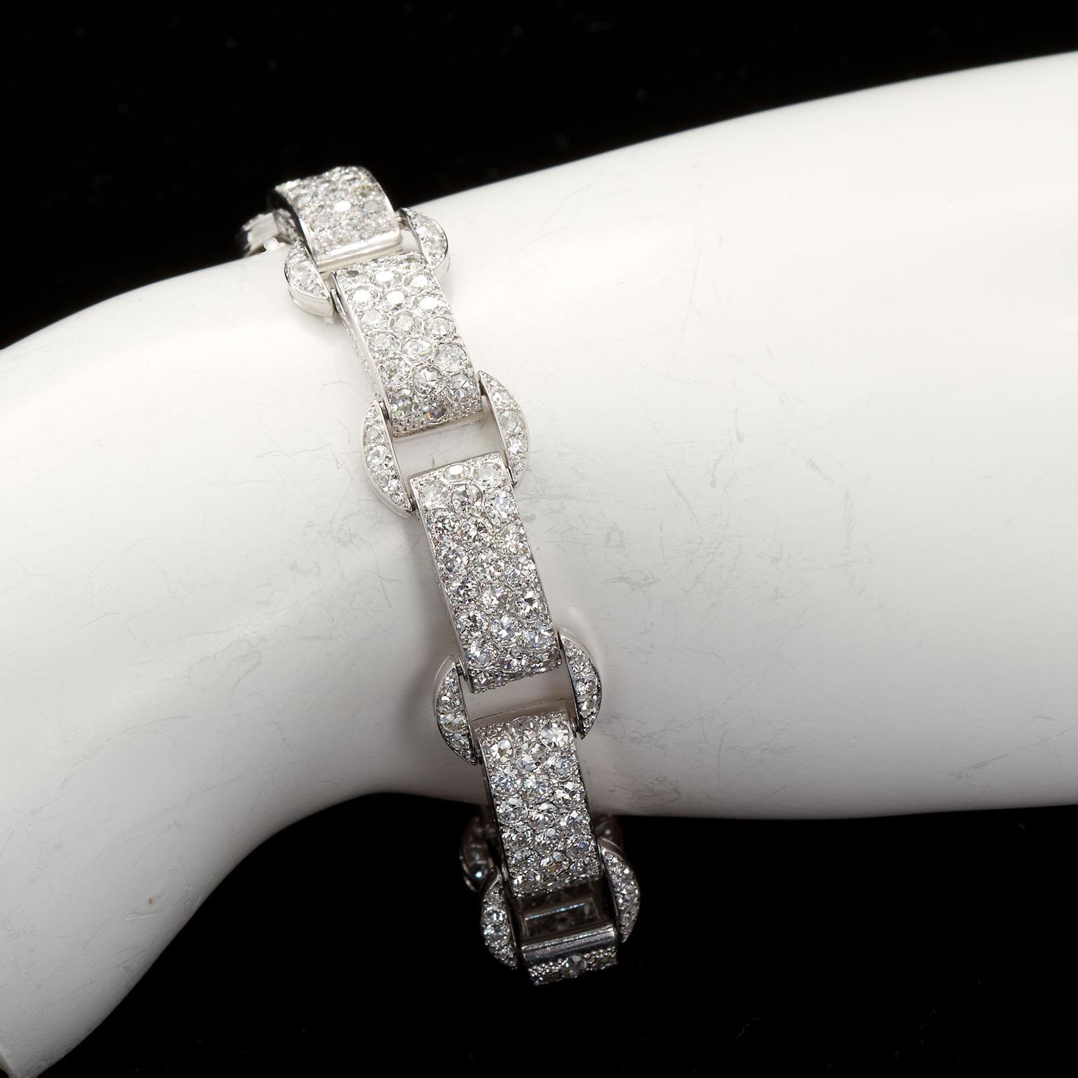 Art Deco French Diamond Link Pave Bracelet 18.50 Carat set in Platinum For Sale 1