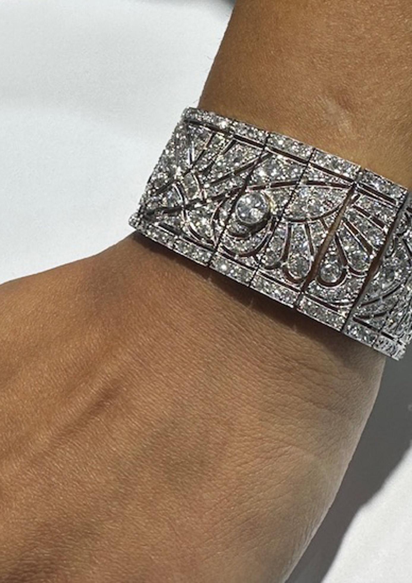 Pulsera Art Déco Francesa de Platino y Diamantes en venta 4