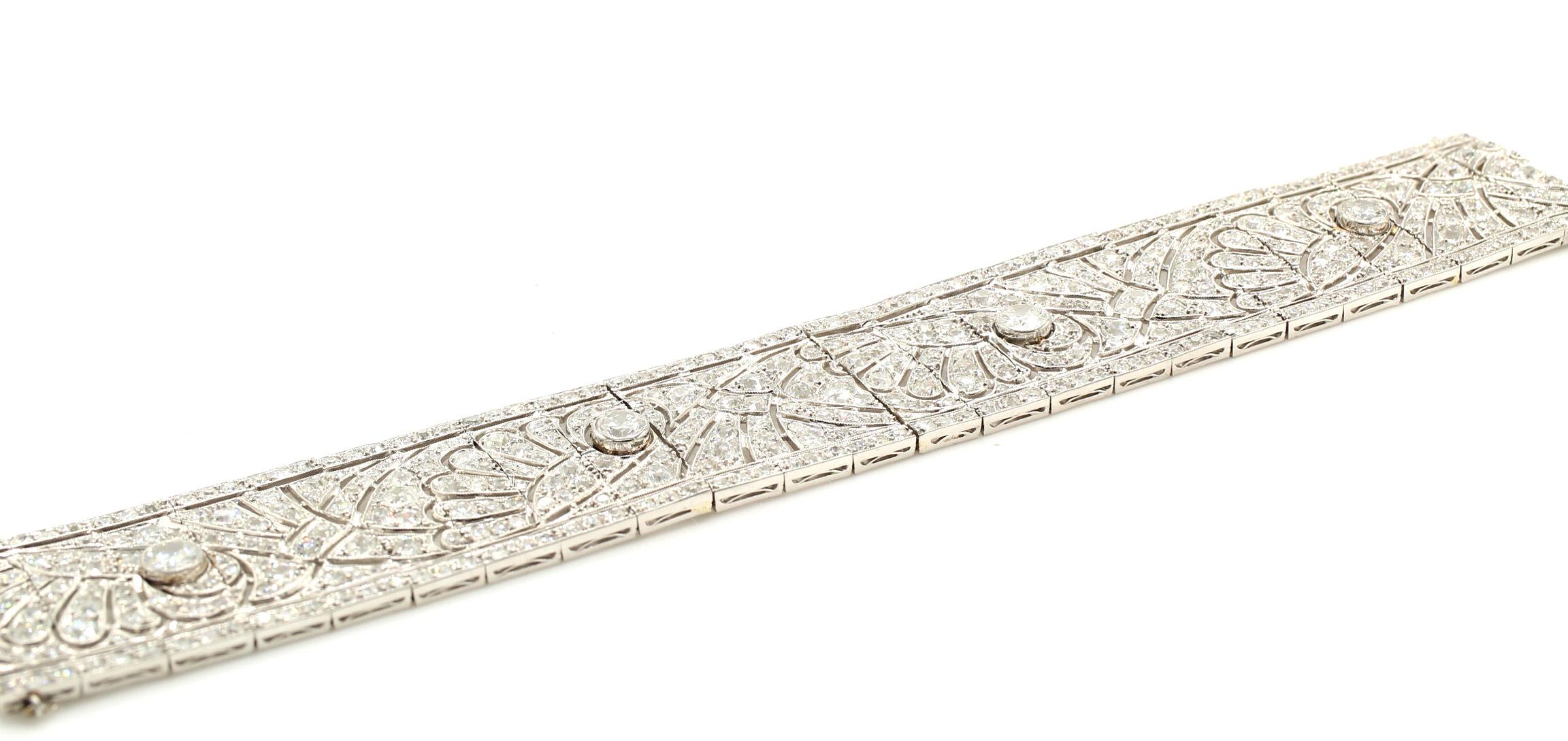 Pulsera Art Déco Francesa de Platino y Diamantes Art Decó en venta