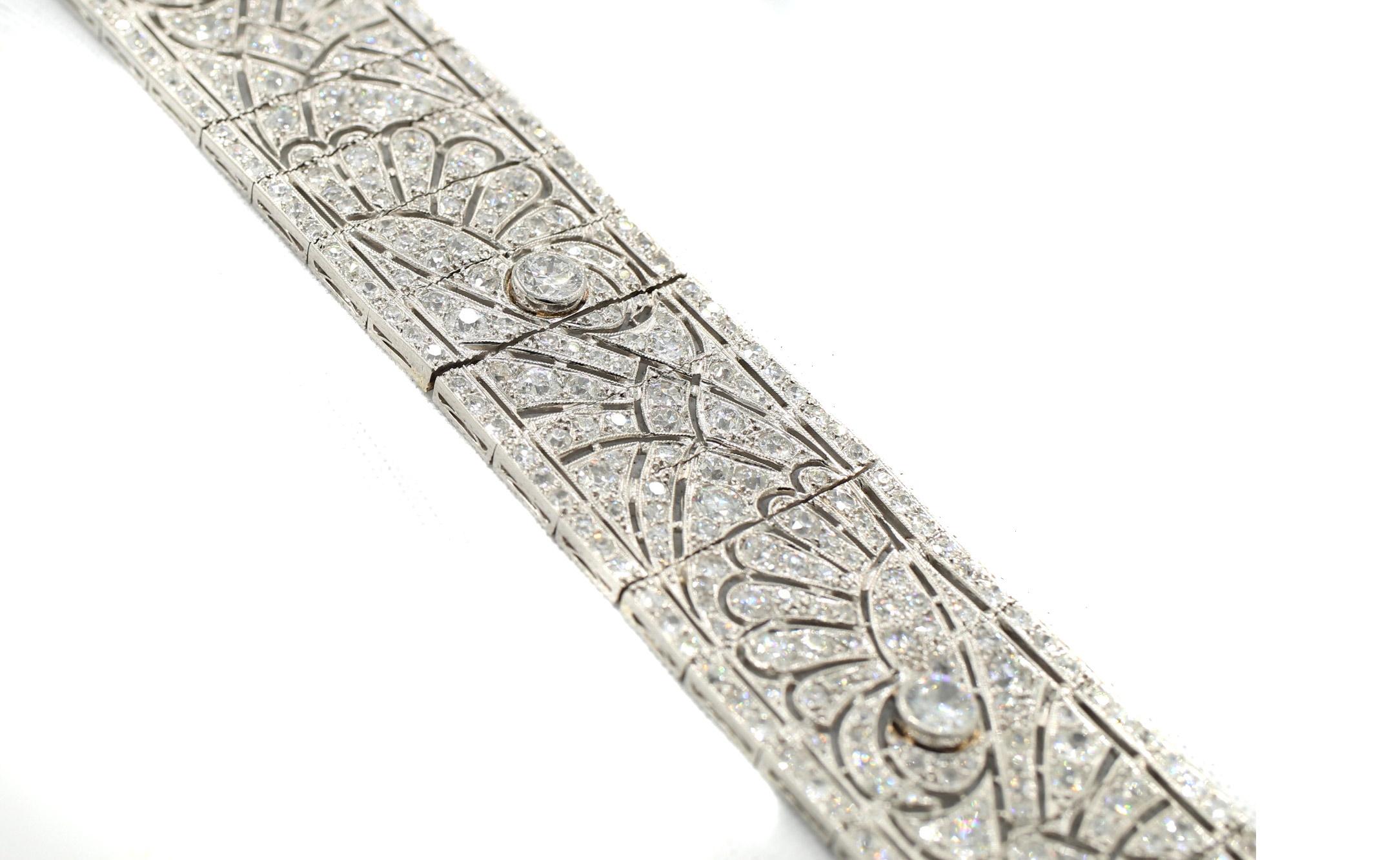 Pulsera Art Déco Francesa de Platino y Diamantes Talla antigua en venta