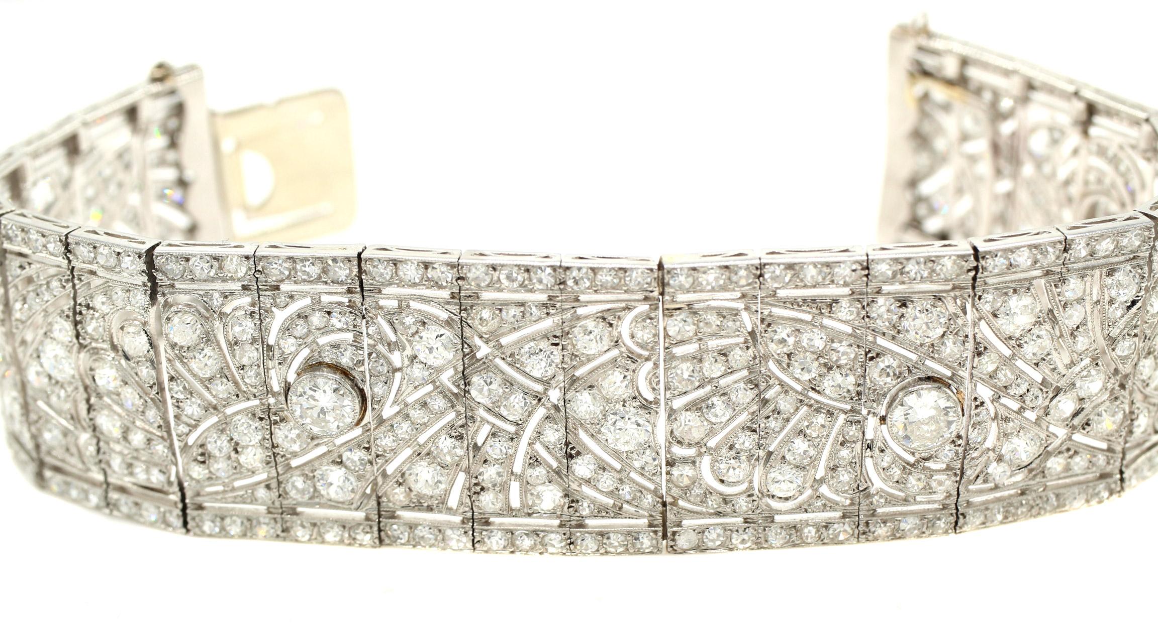 Pulsera Art Déco Francesa de Platino y Diamantes en Excelente estado para la venta en New York, NY