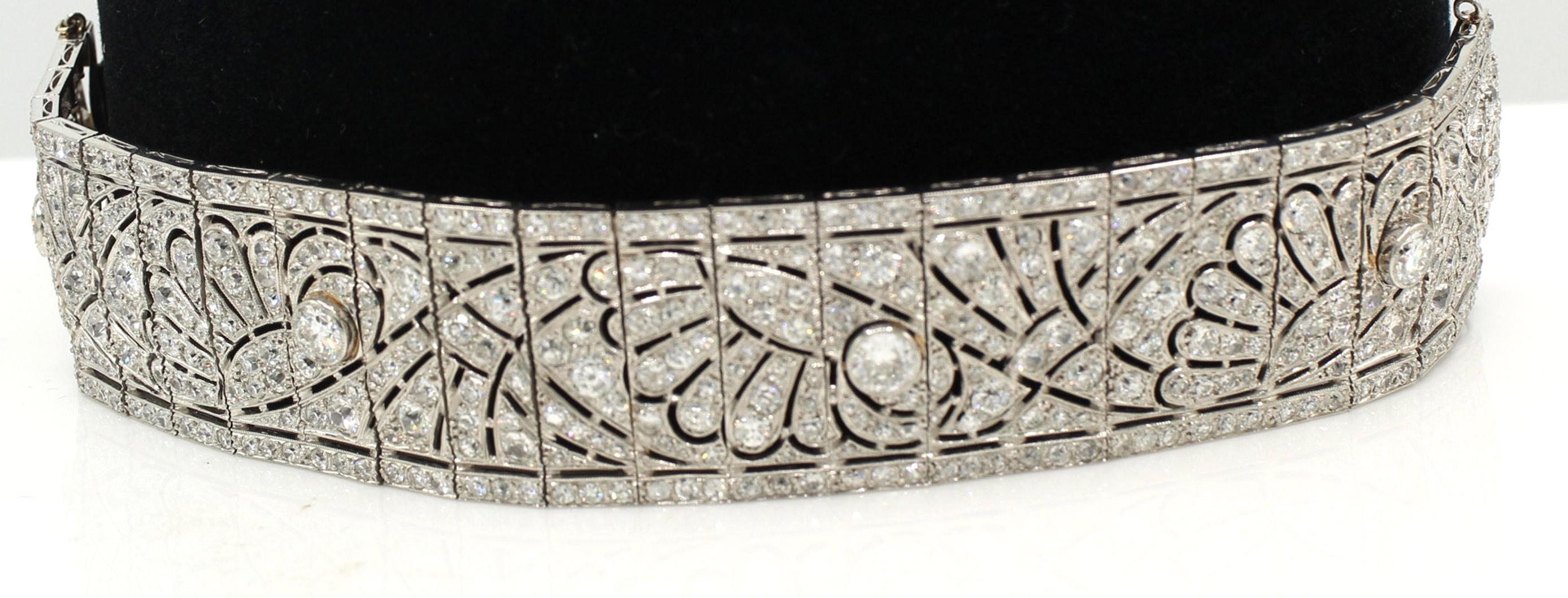 Pulsera Art Déco Francesa de Platino y Diamantes en venta 3