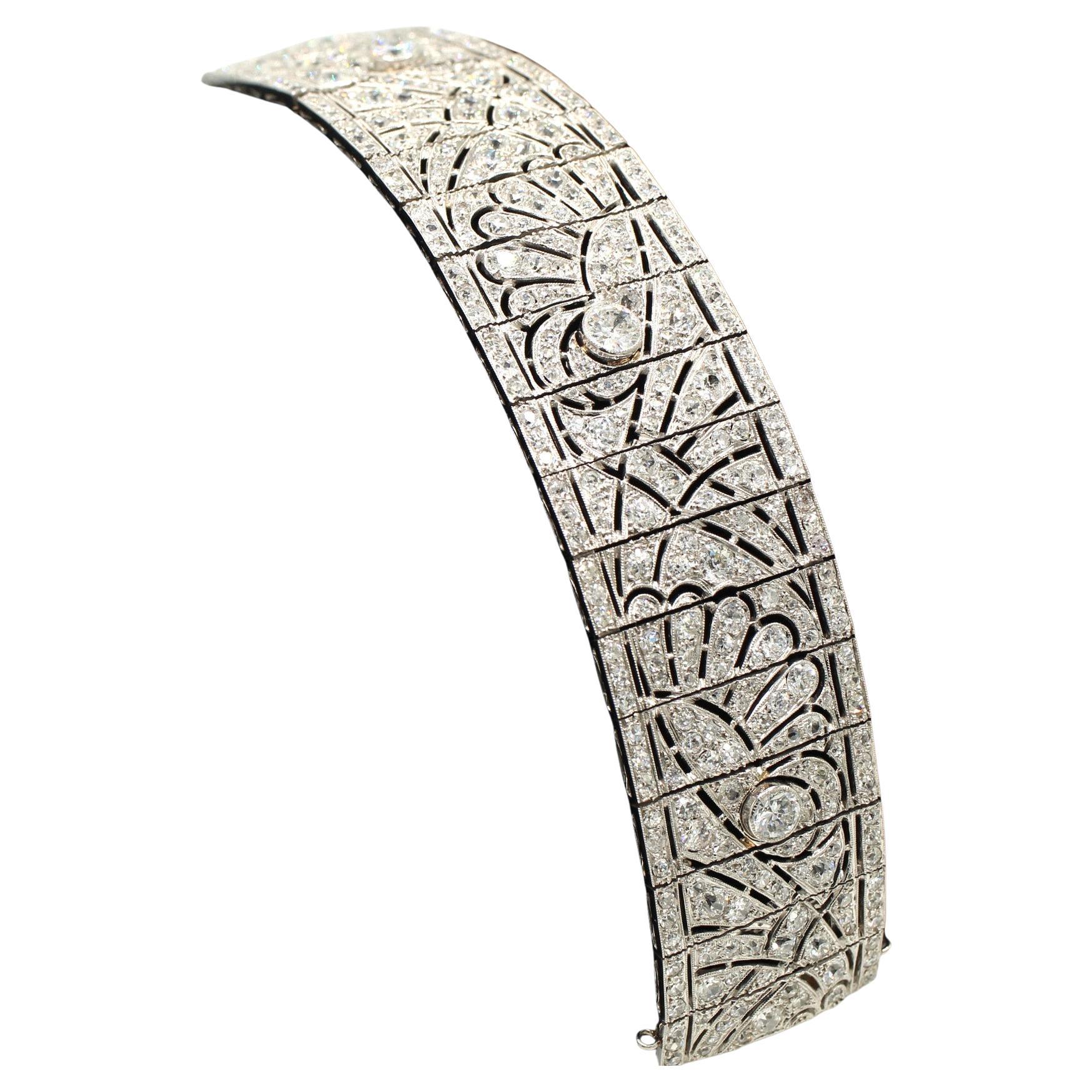 Pulsera Art Déco Francesa de Platino y Diamantes en venta