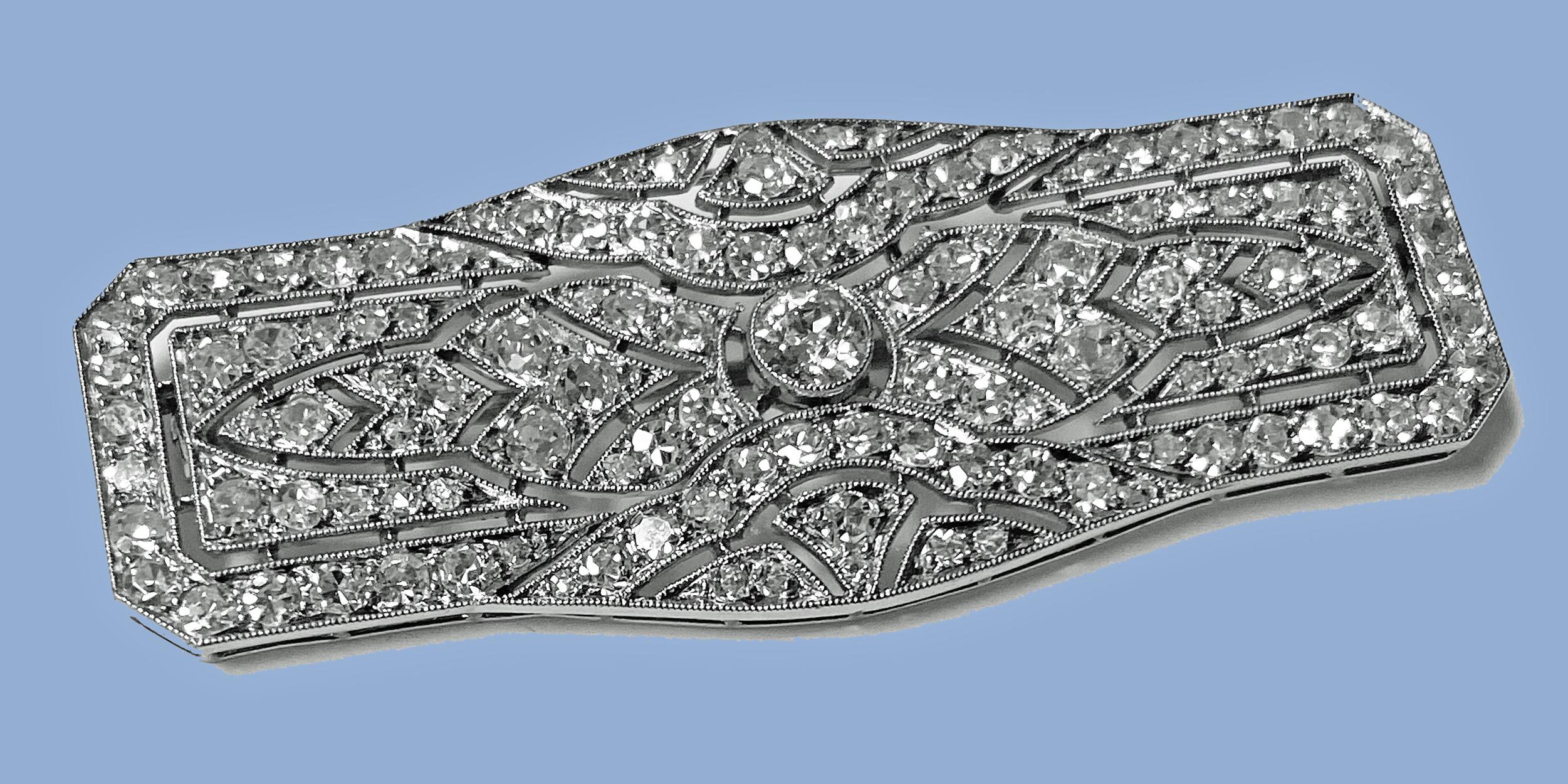 Art Deco French Diamond Platinum Brooch, C.1910 4