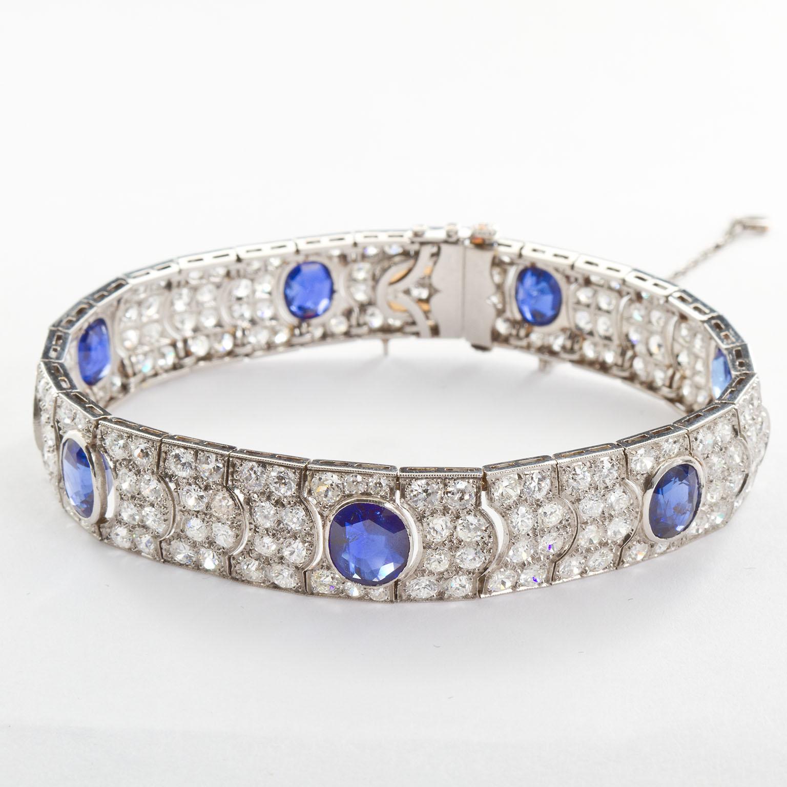 Art Deco French Diamond No-Heat Burma Oval Sapphire Bracelet 25 Carats In Excellent Condition In Lakewood, NJ