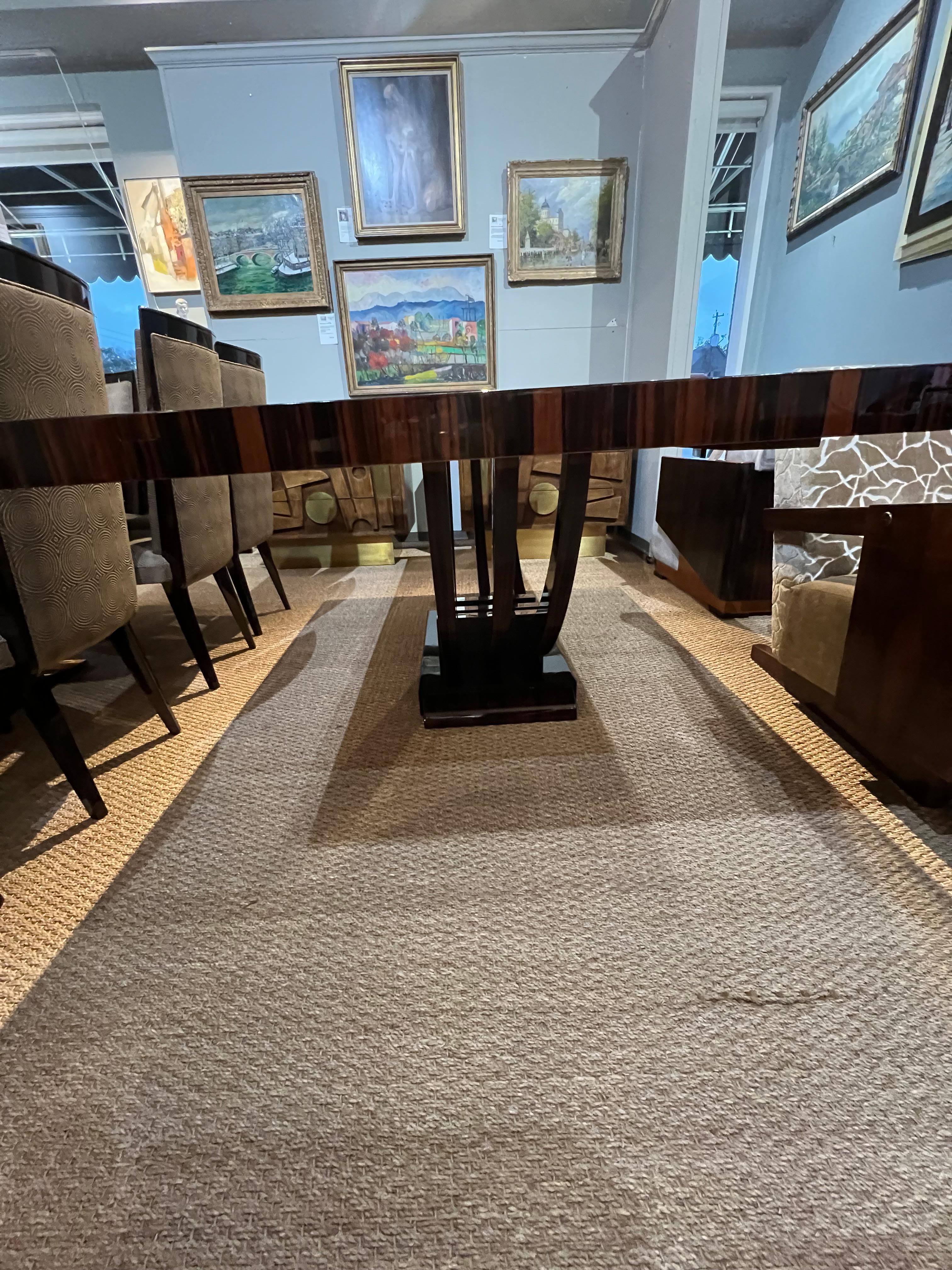 Art Deco French Dining Room Tisch aus Makassar-Holz (Art déco) im Angebot