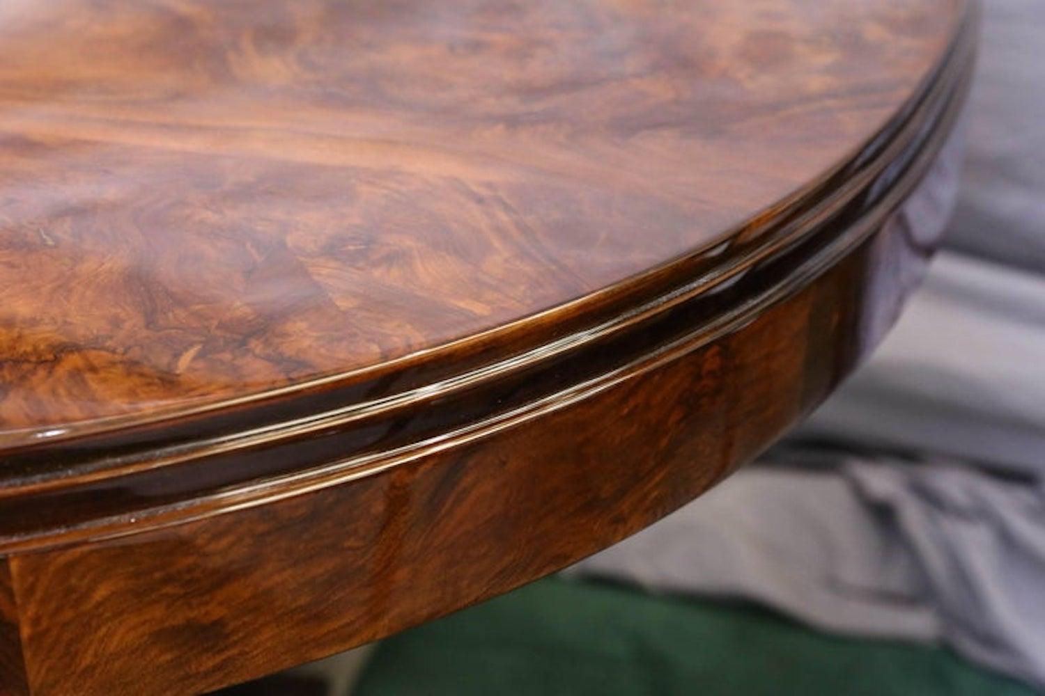 Mid-20th Century Art Deco French Dinning Table in Burl Walnut For Sale