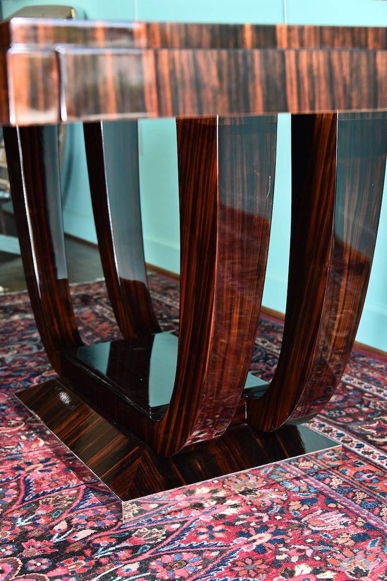 Art Deco French Dinning Table in Walnut Wood 3