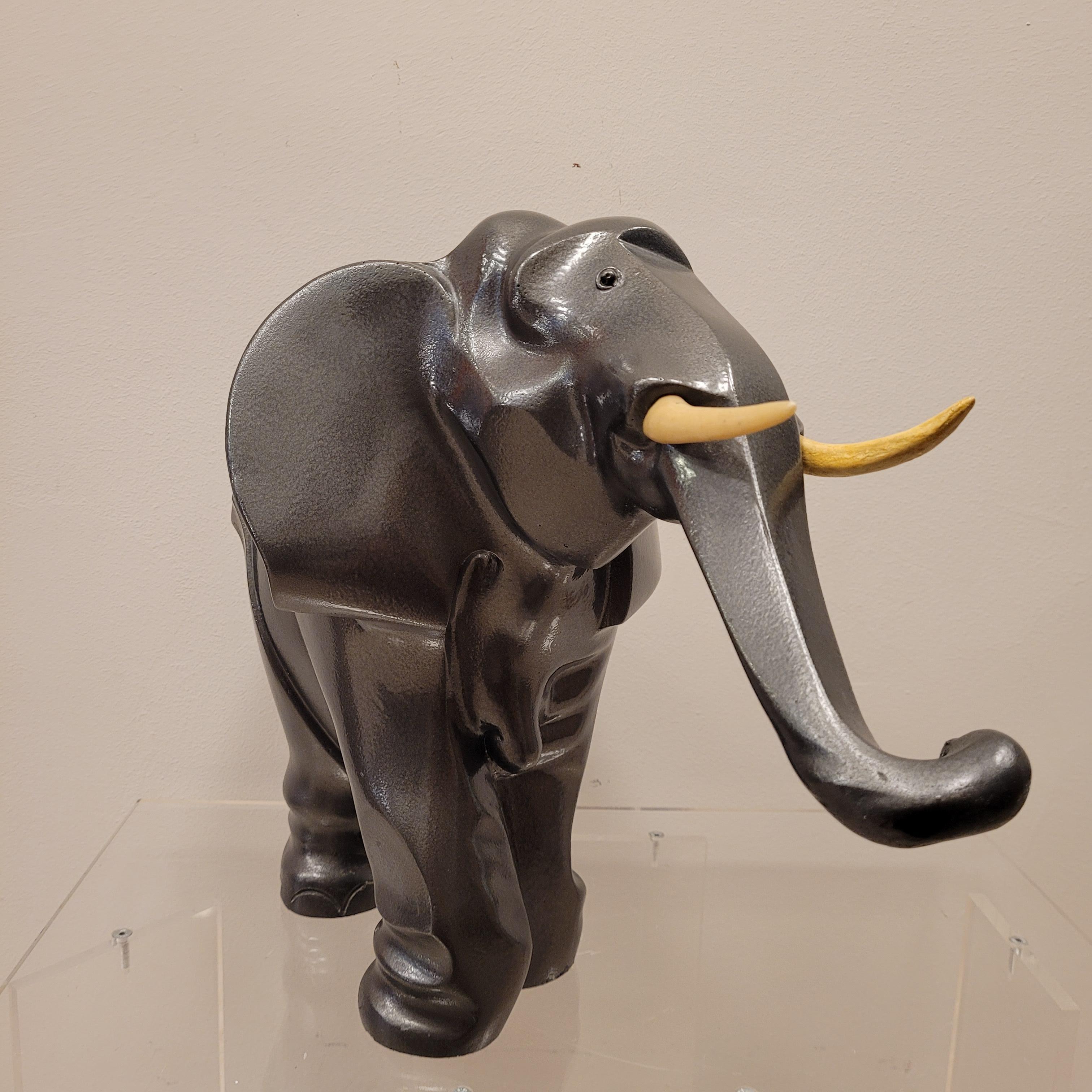 Französische Elefantenskulptur im Art déco-Stil, Babbitt- Material im Angebot 10