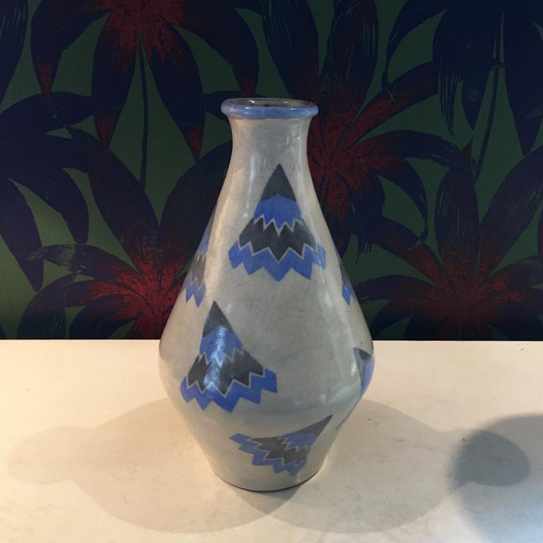 Art Deco French futurist vase in ceramic, 1930.