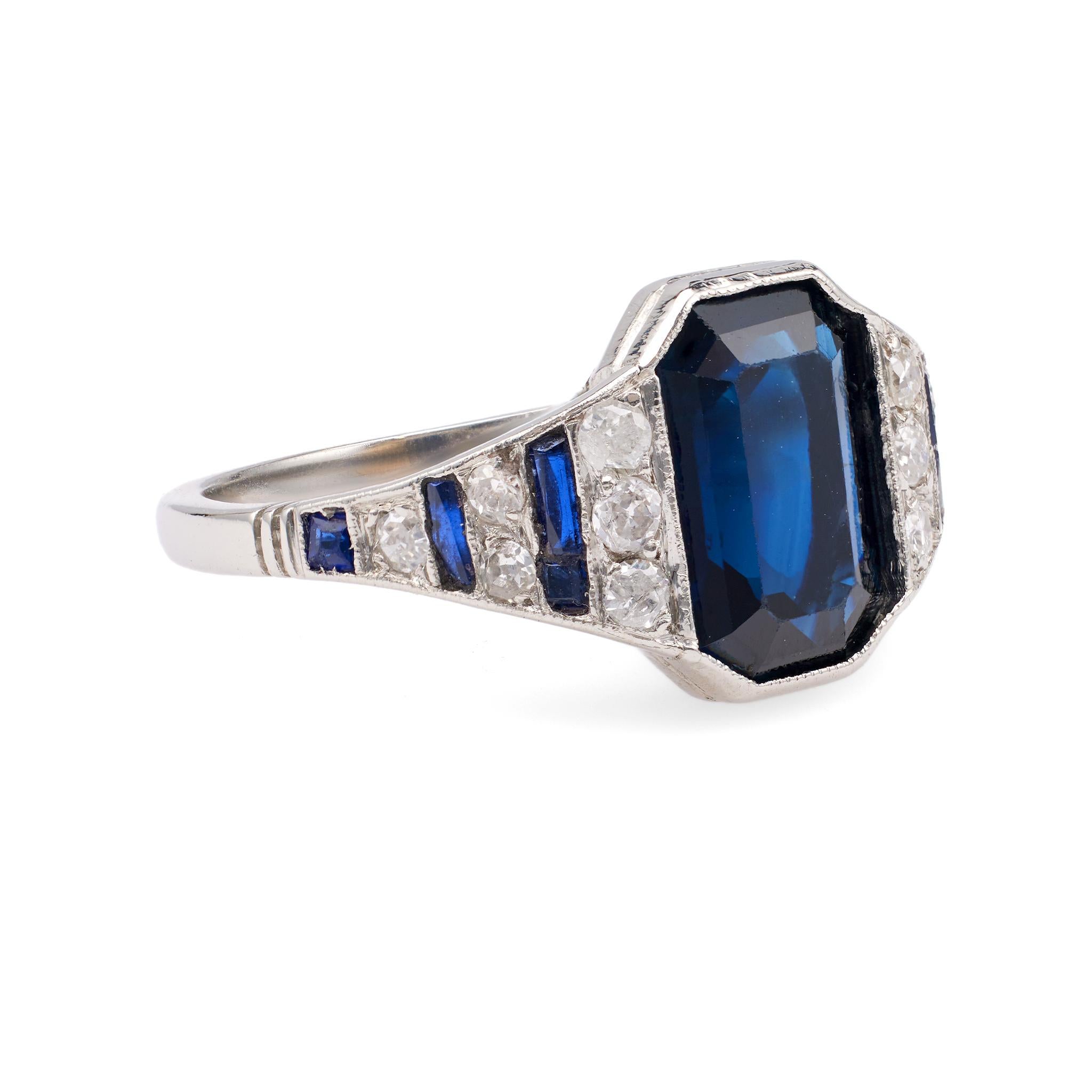 Art Deco French GIA 2.65 Carat Australian No Heat Sapphire Diamond 18k White Gol In Good Condition For Sale In Beverly Hills, CA