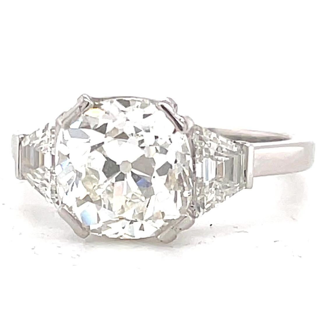 Women's or Men's Art Deco French GIA 2.93 Carat Old Mine Cut Diamond Platinum Engagement Ring