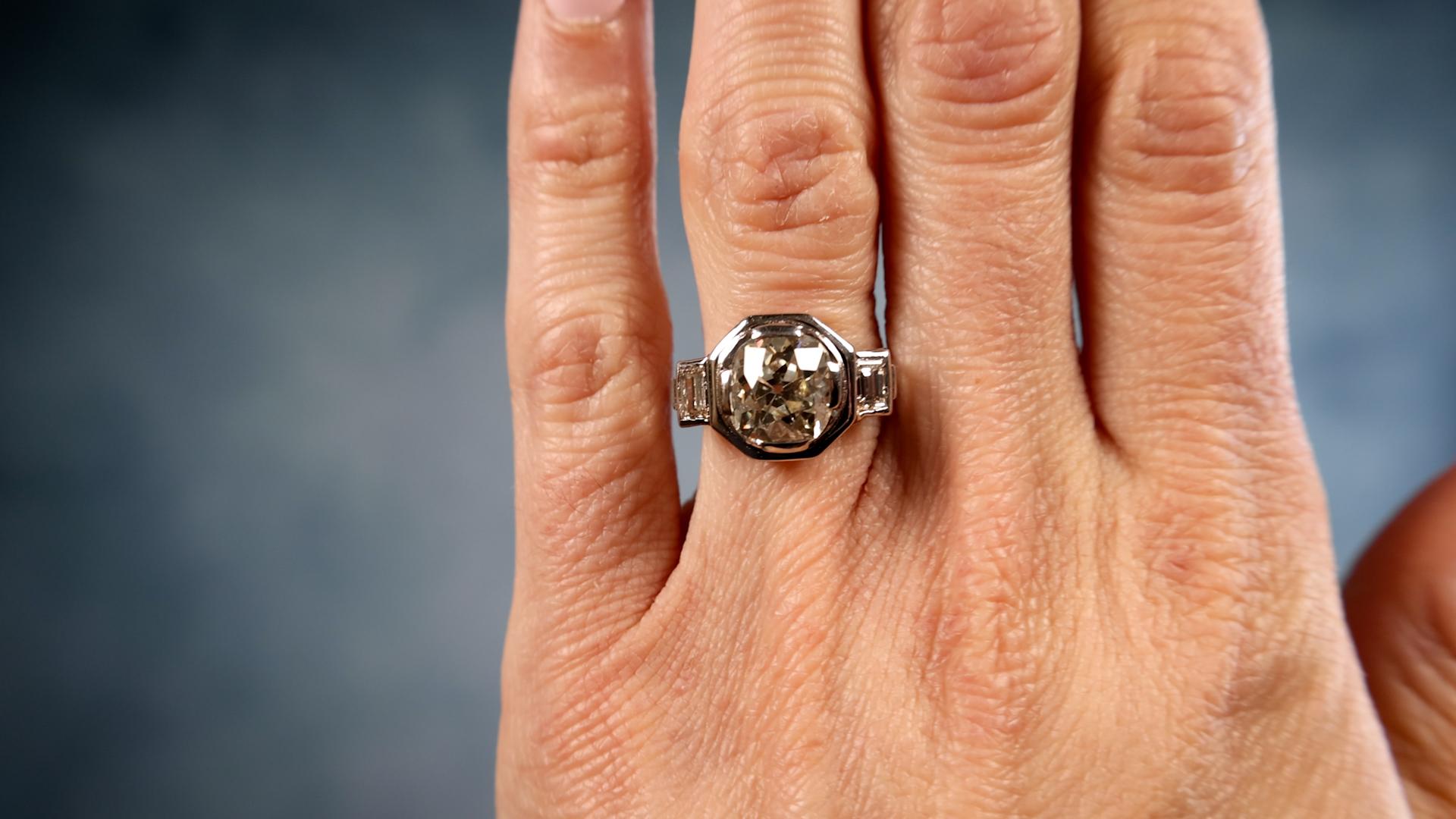 Art Deco French GIA 3.68 Carat Old Mine Cut Diamond Platinum Ring In Good Condition In Beverly Hills, CA