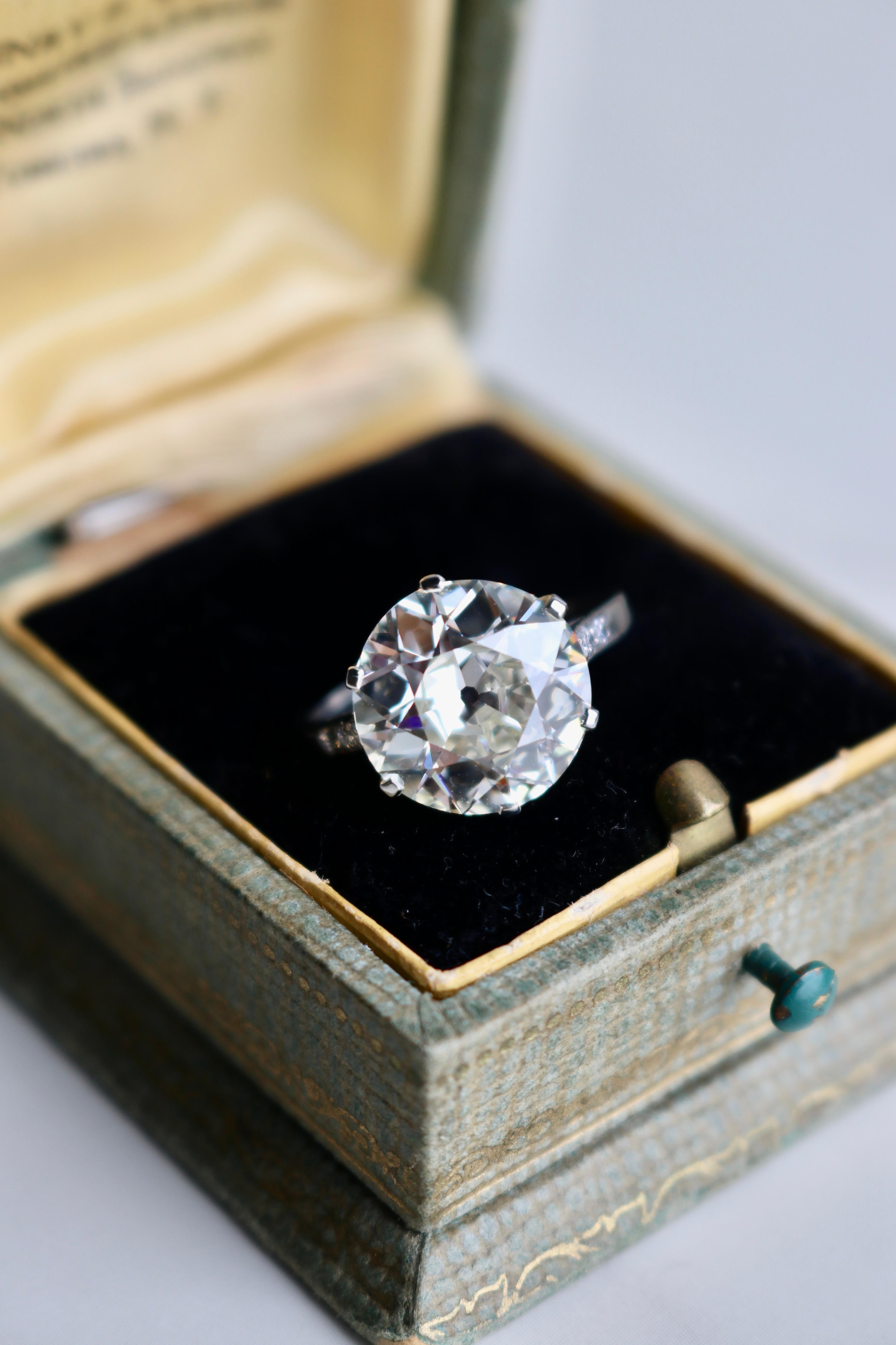 Art Deco French GIA 5.12 Carat Old European Cut Diamond Platinum Ring For Sale 1
