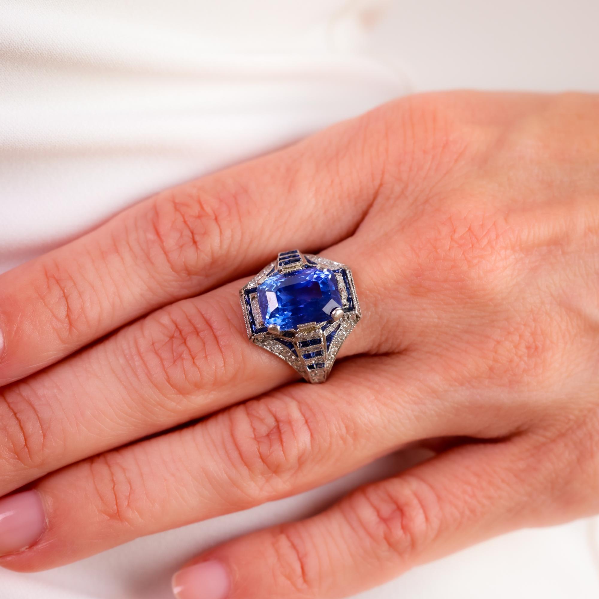 Platinring, Art déco, Französisch, GIA 7.86 Karat, unbehandelter Saphir, Diamant, Platin im Zustand „Hervorragend“ in Beverly Hills, CA