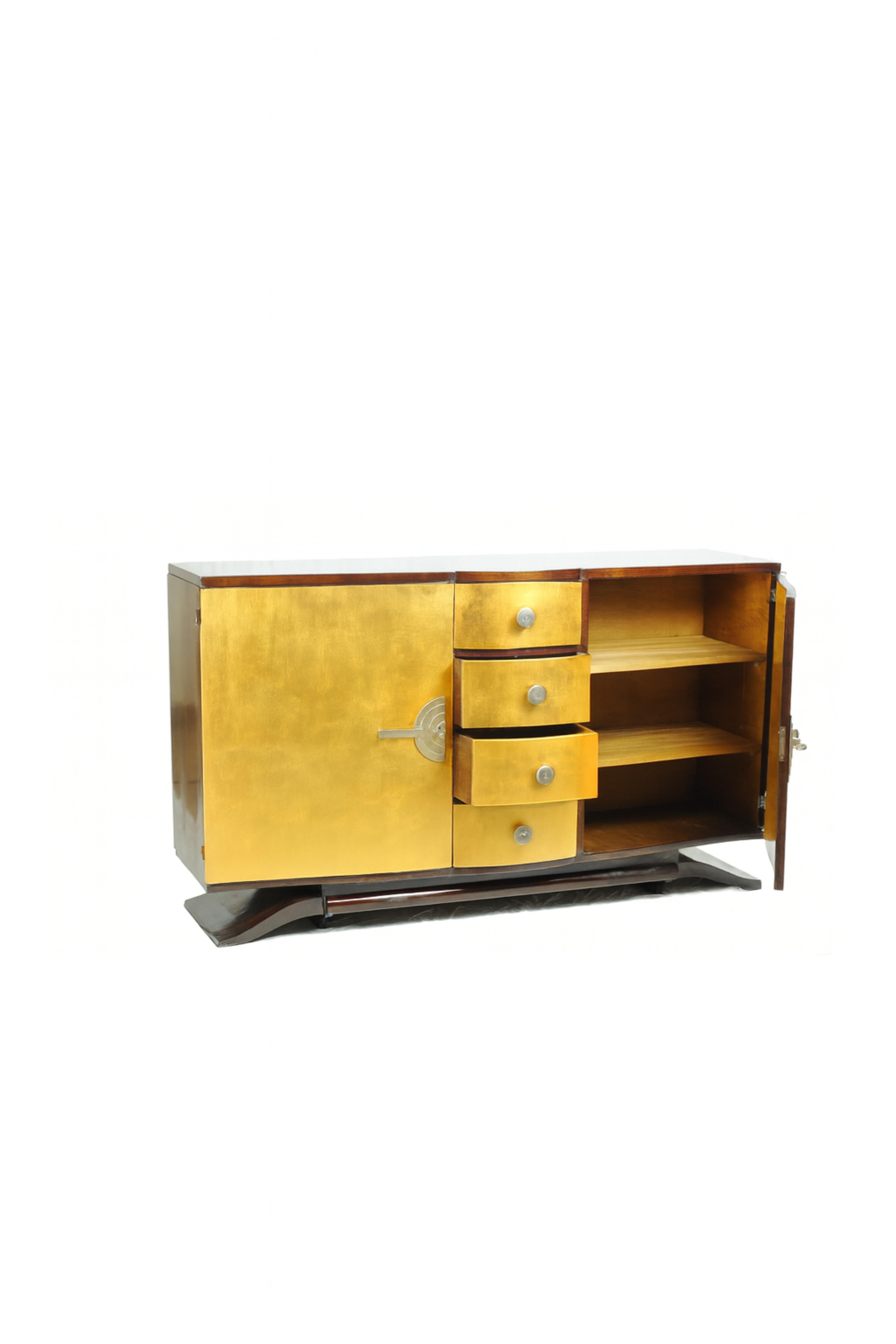 Francese Credenza francese Art Déco in noce dorato, 20° secolo in vendita