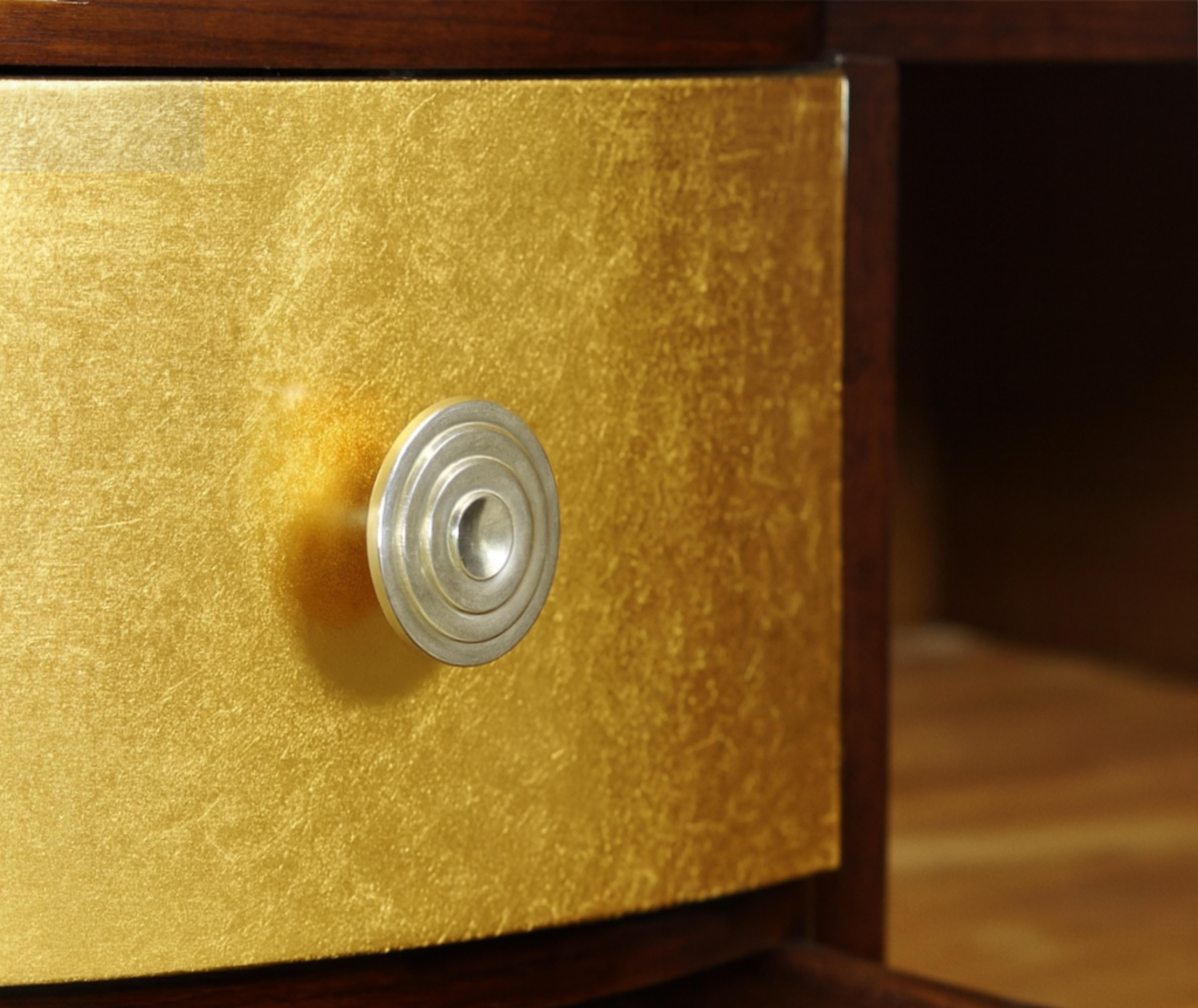 Dorato Credenza francese Art Déco in noce dorato, 20° secolo in vendita