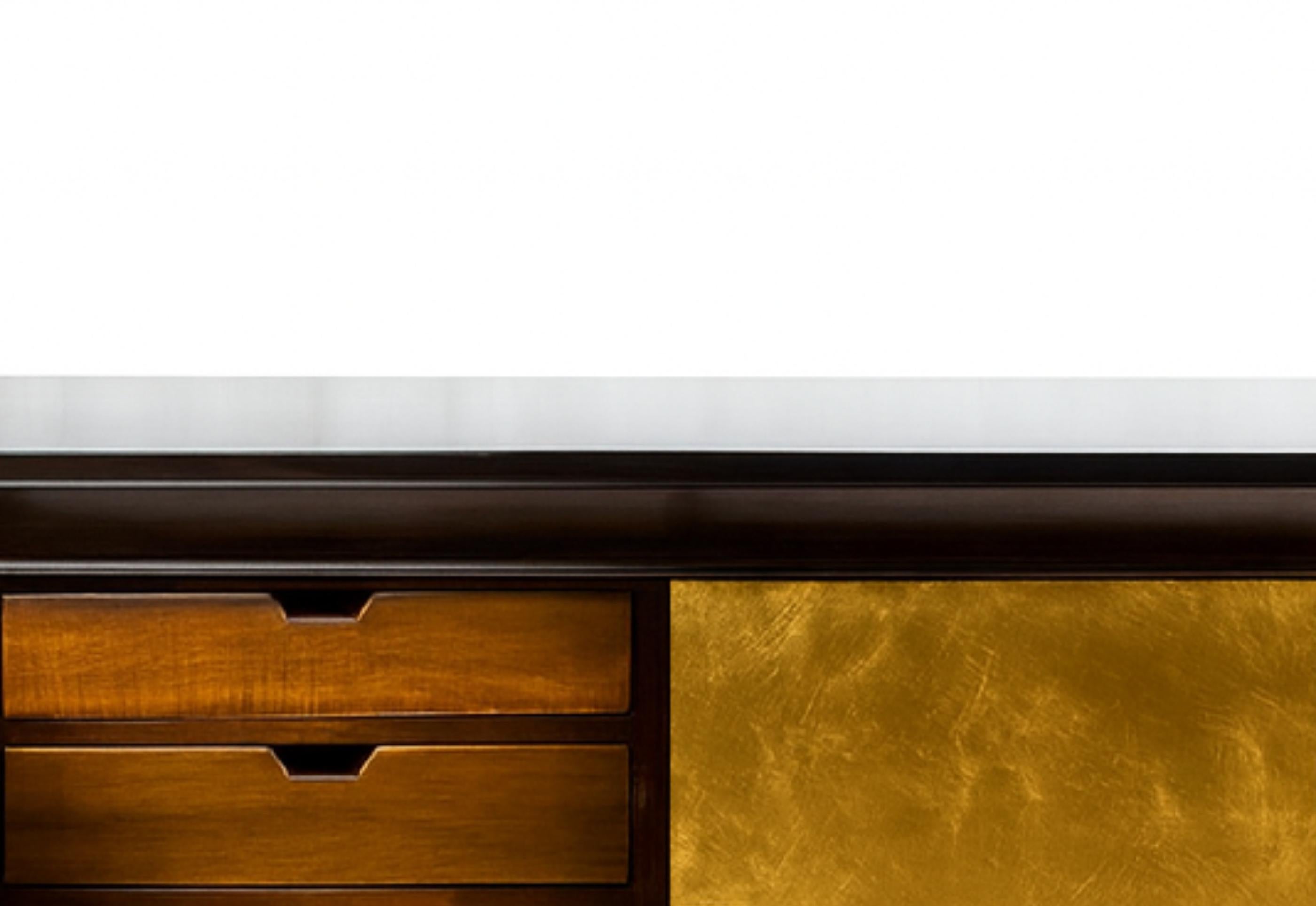 Credenza Art Déco francese in noce dorato, 20° secolo in vendita 5