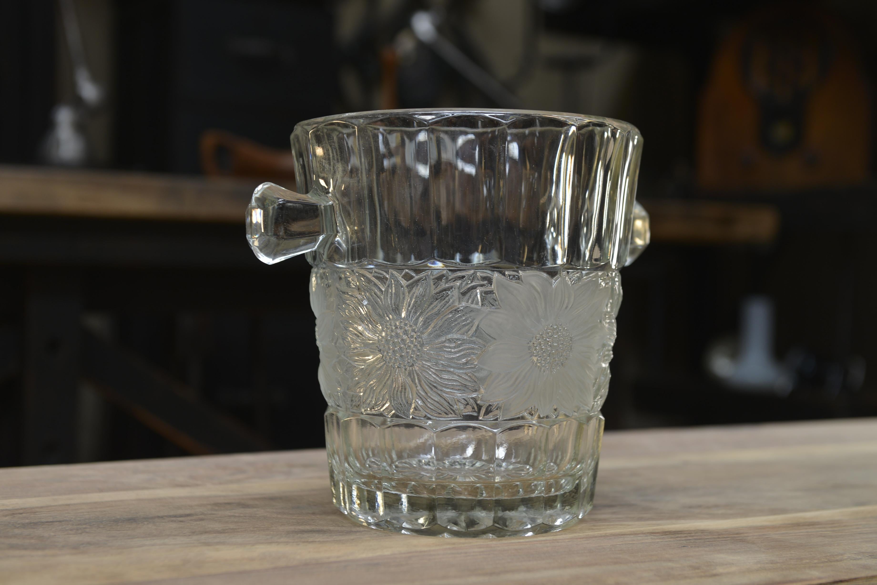 Art Déco French glass champagne bucket circa 1930 with flower decor and 2 handles Excellent condition no chip.