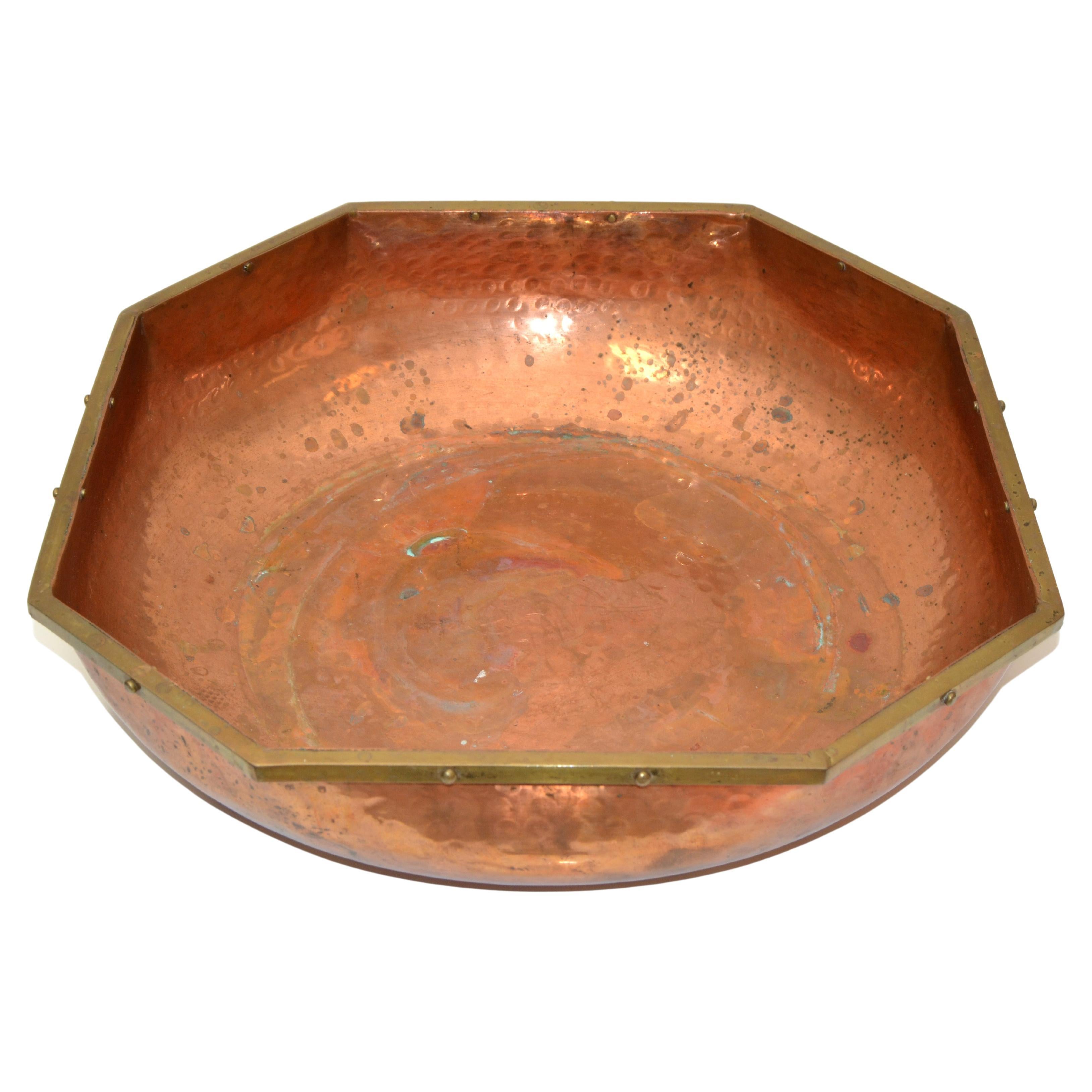 Art Deco French Hand-Hammered Copper, Brass & Bronze Centerpiece Decorative Bowl For Sale