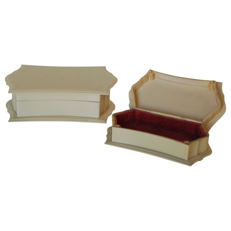 Art Deco French Ivory 'Celluloid' Vanity Jewelry Box Set Pyralin Du Barry For Sale