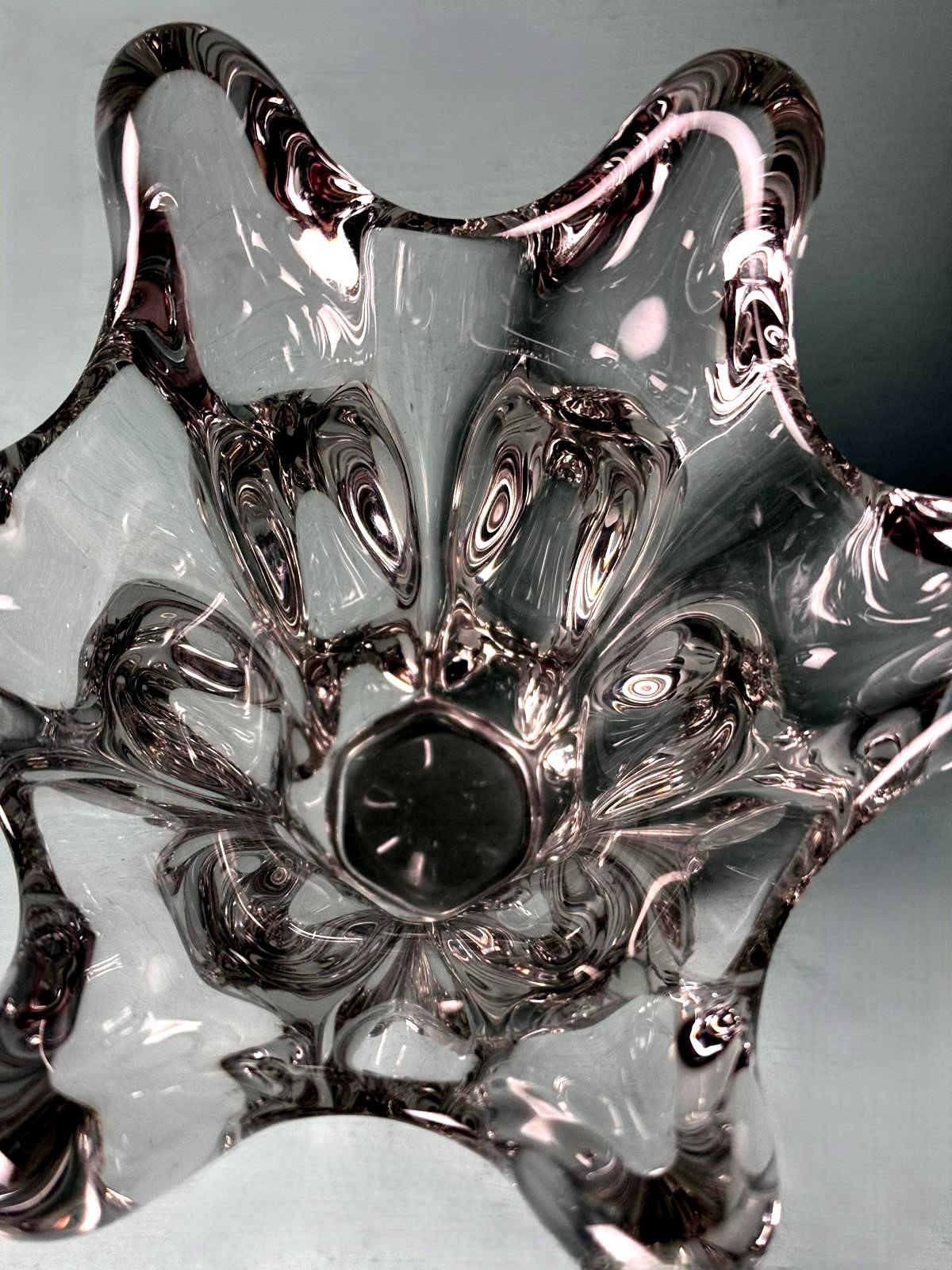 Vaso di cristallo al piombo francese Art Deco Style di Vannes-Le-Châtel in vendita 3