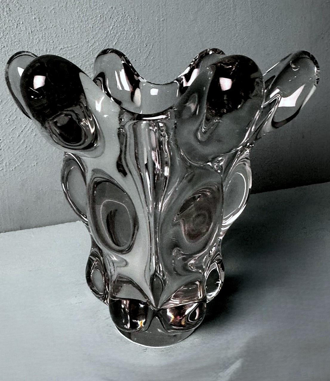 Francese Vaso di cristallo al piombo francese Art Deco Style di Vannes-Le-Châtel in vendita