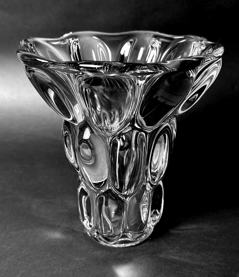 Art Deco, French Lead Crystal Vase In The Vannes-Le-Châtel Style 1