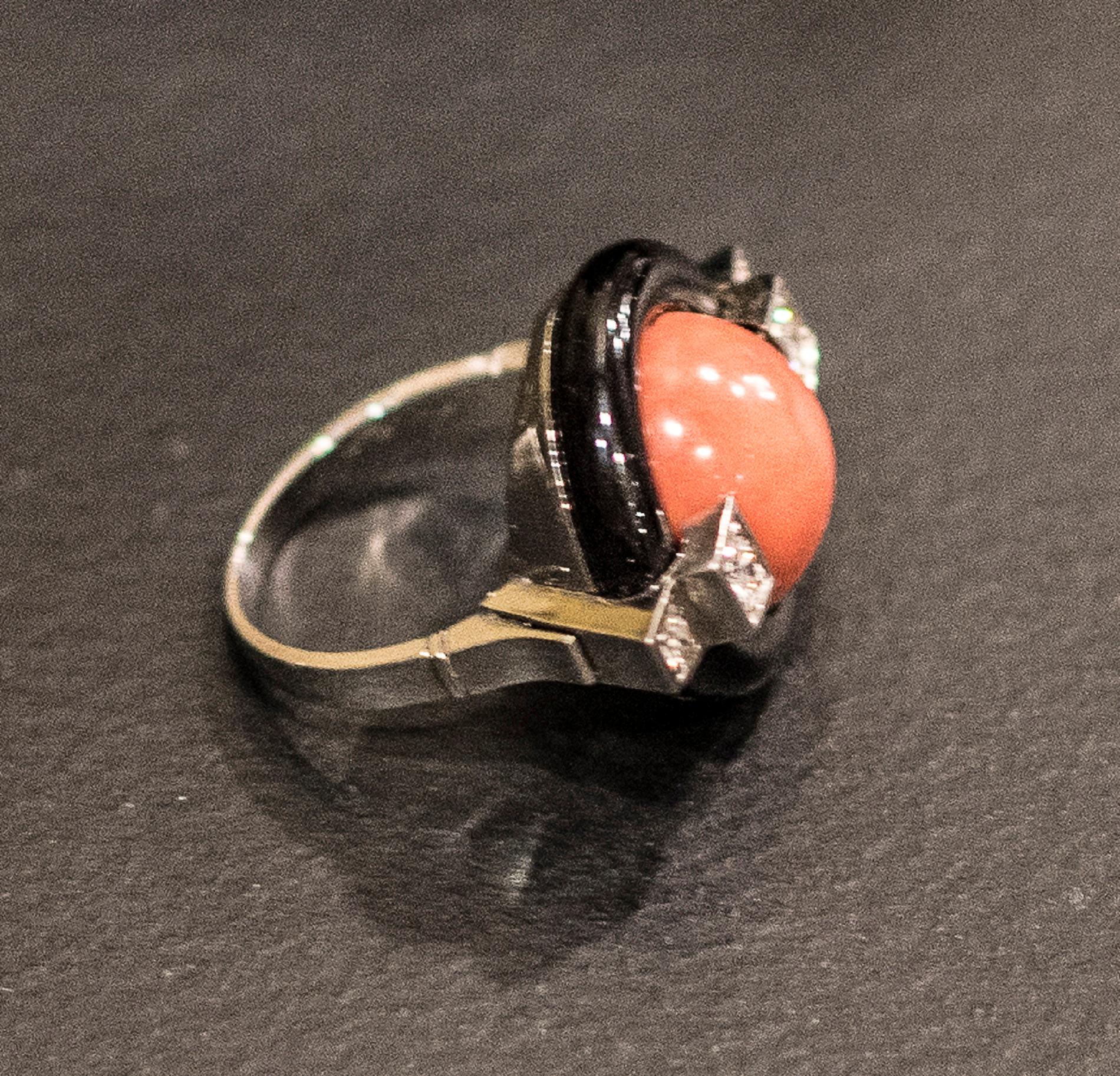 Art Deco French Light Coral , Onyx , Diamonds and Gold Ring, 1930 8