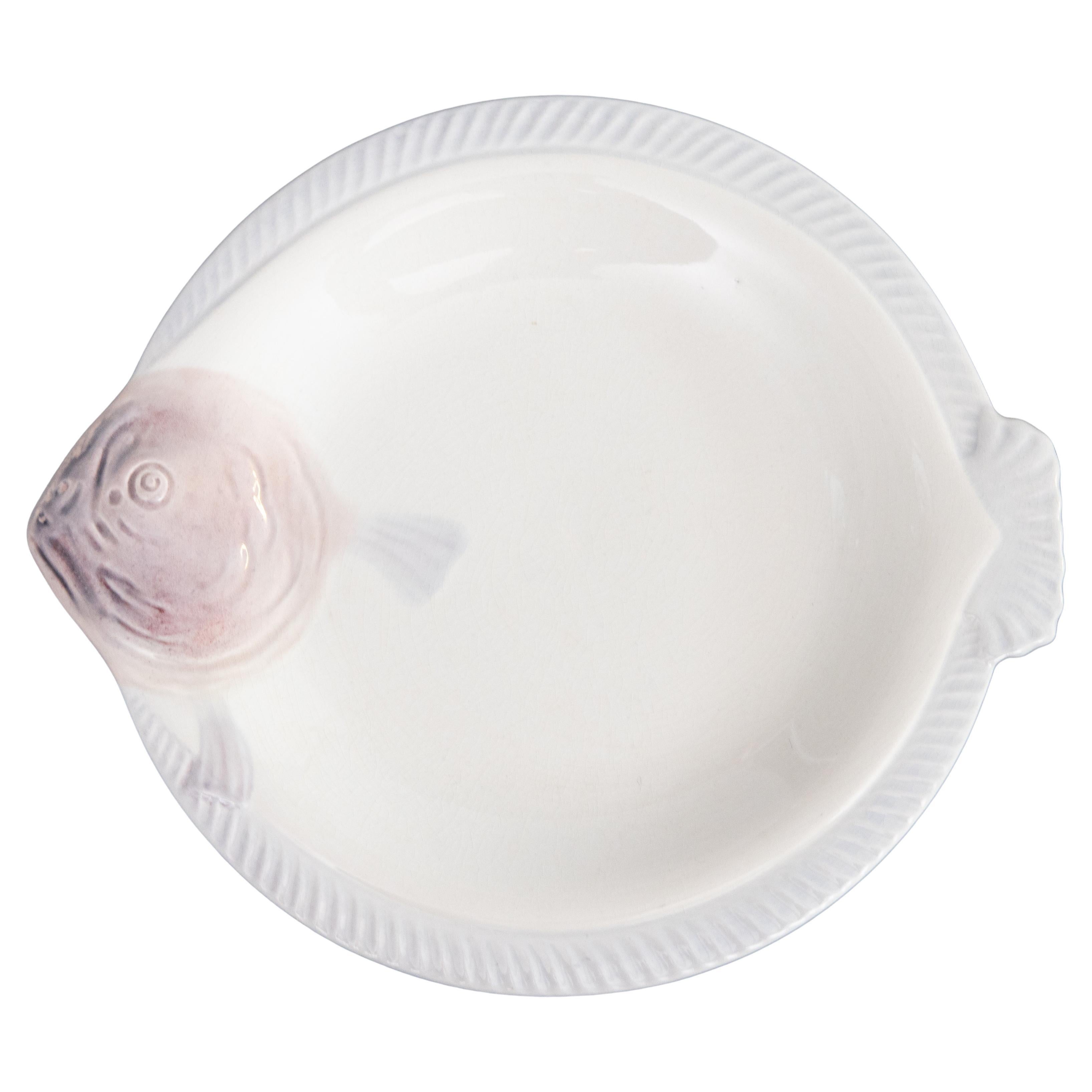 Assiette à poisson Art Déco en majolique de Longwy, Circa 1930