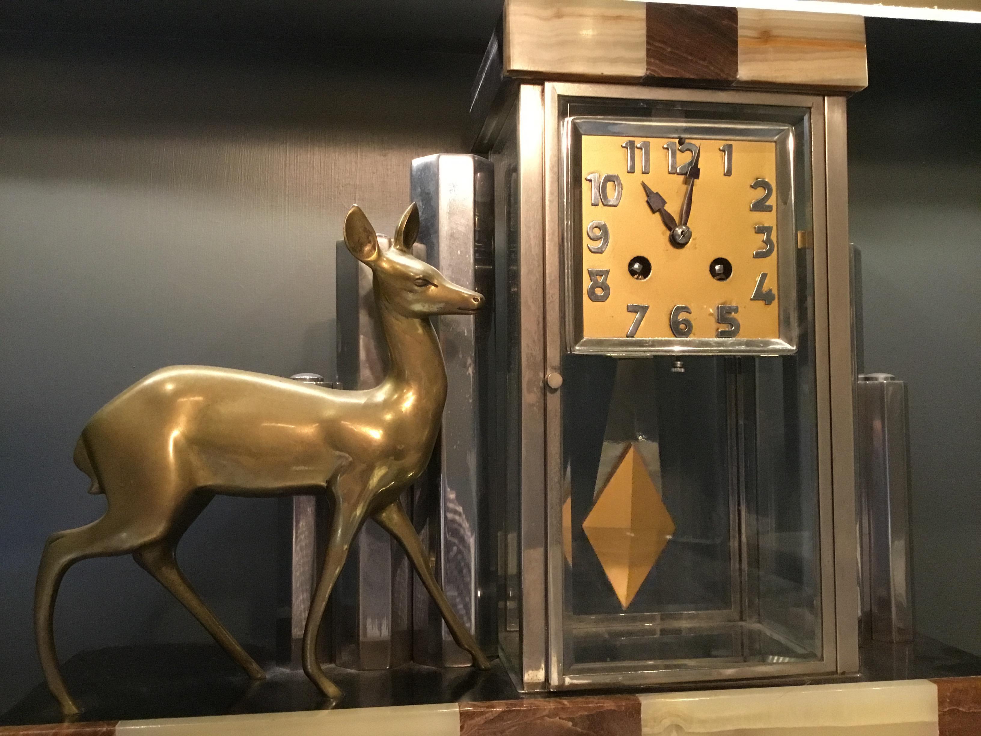 Mid-20th Century Art Deco French Mantel Clock