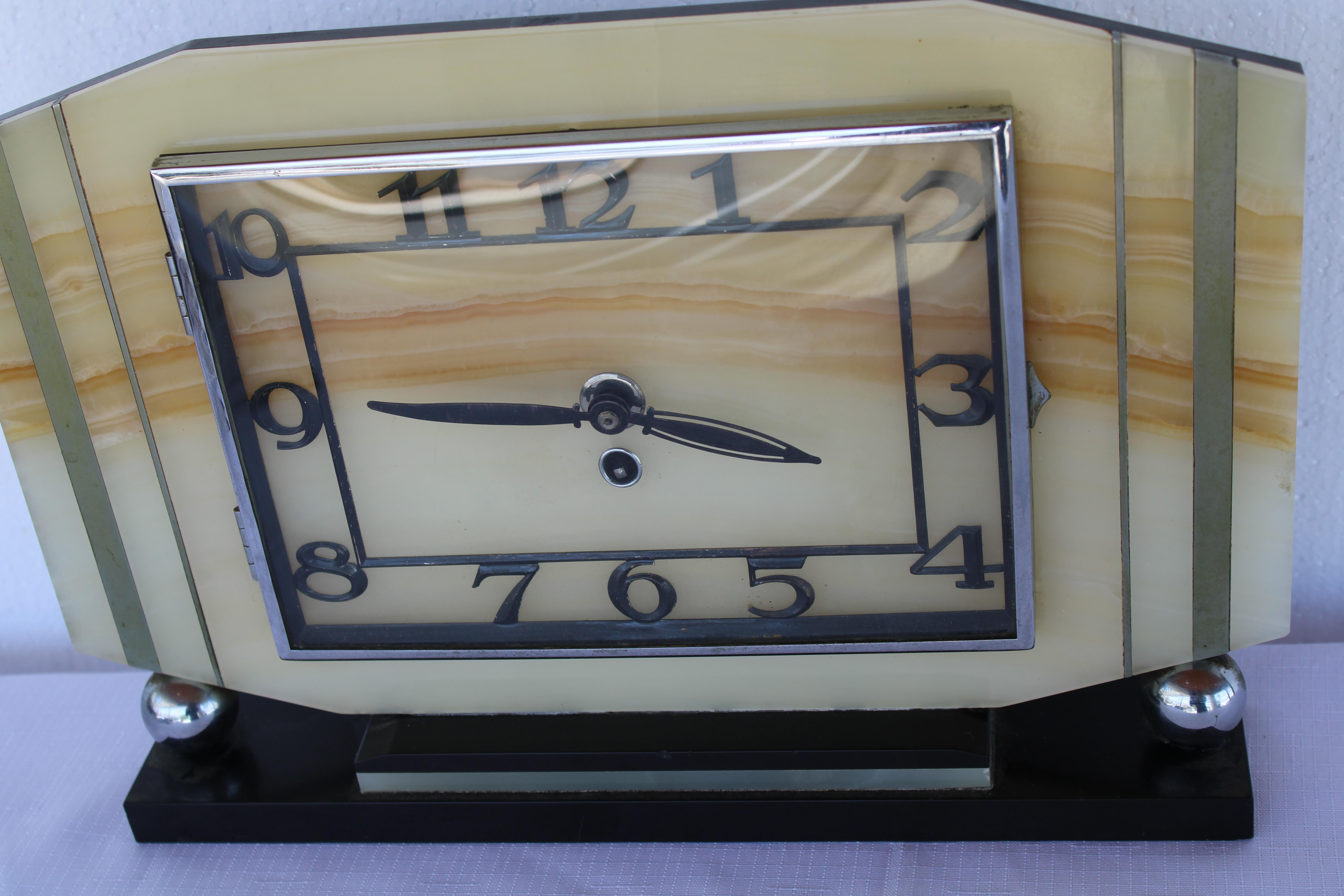 Art Deco French Mantle Clock For Sale 1