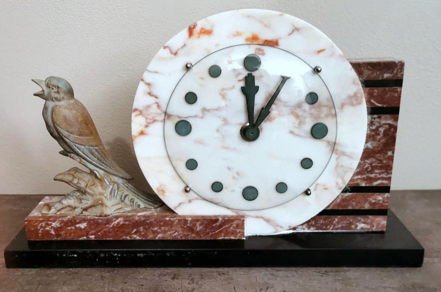 Hand-Crafted Art Deco French Marble Clock And Bronzed Metal Bird For Sale