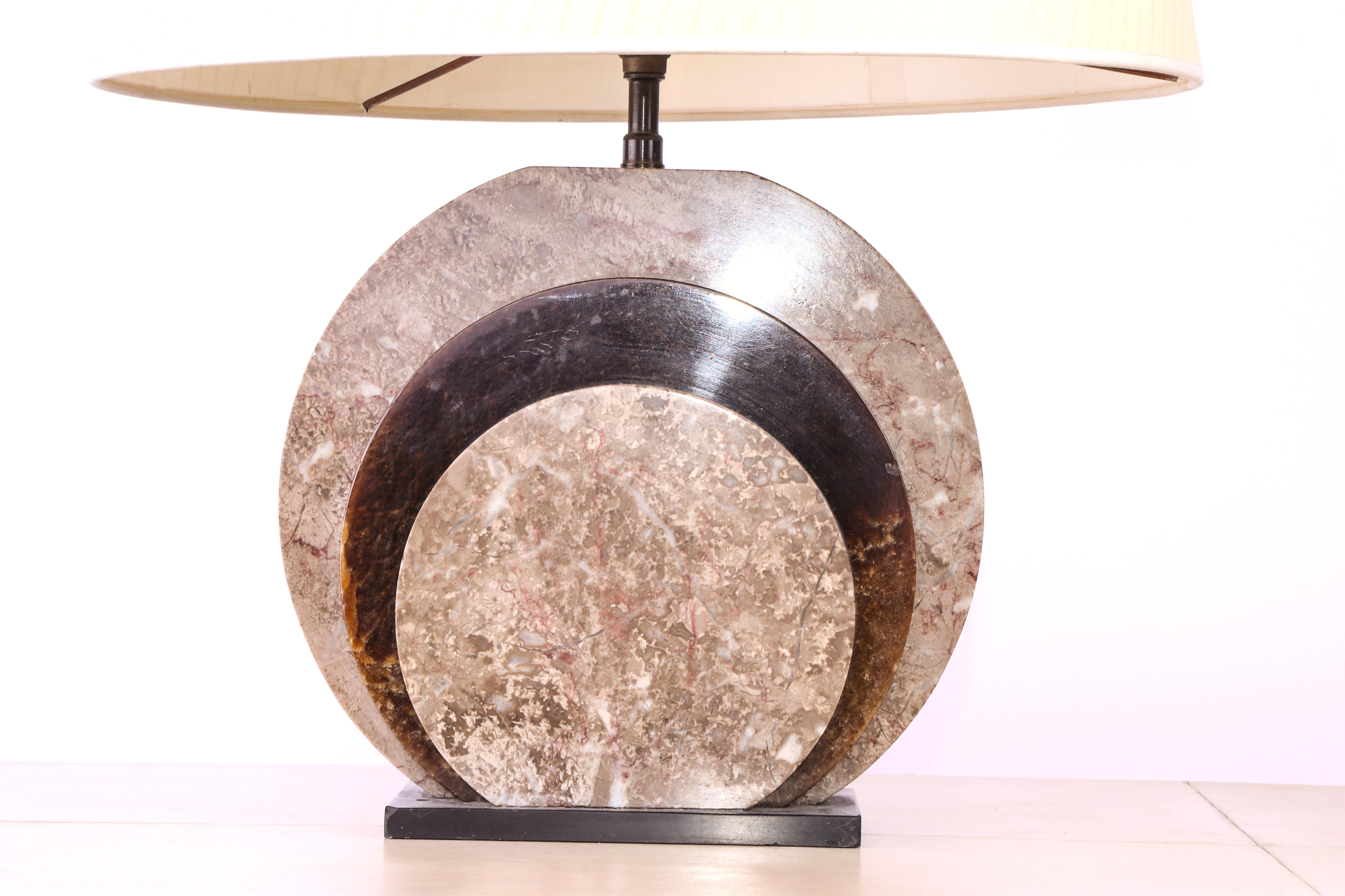 Francese Lampada da tavolo in marmo francese Art Déco in vendita