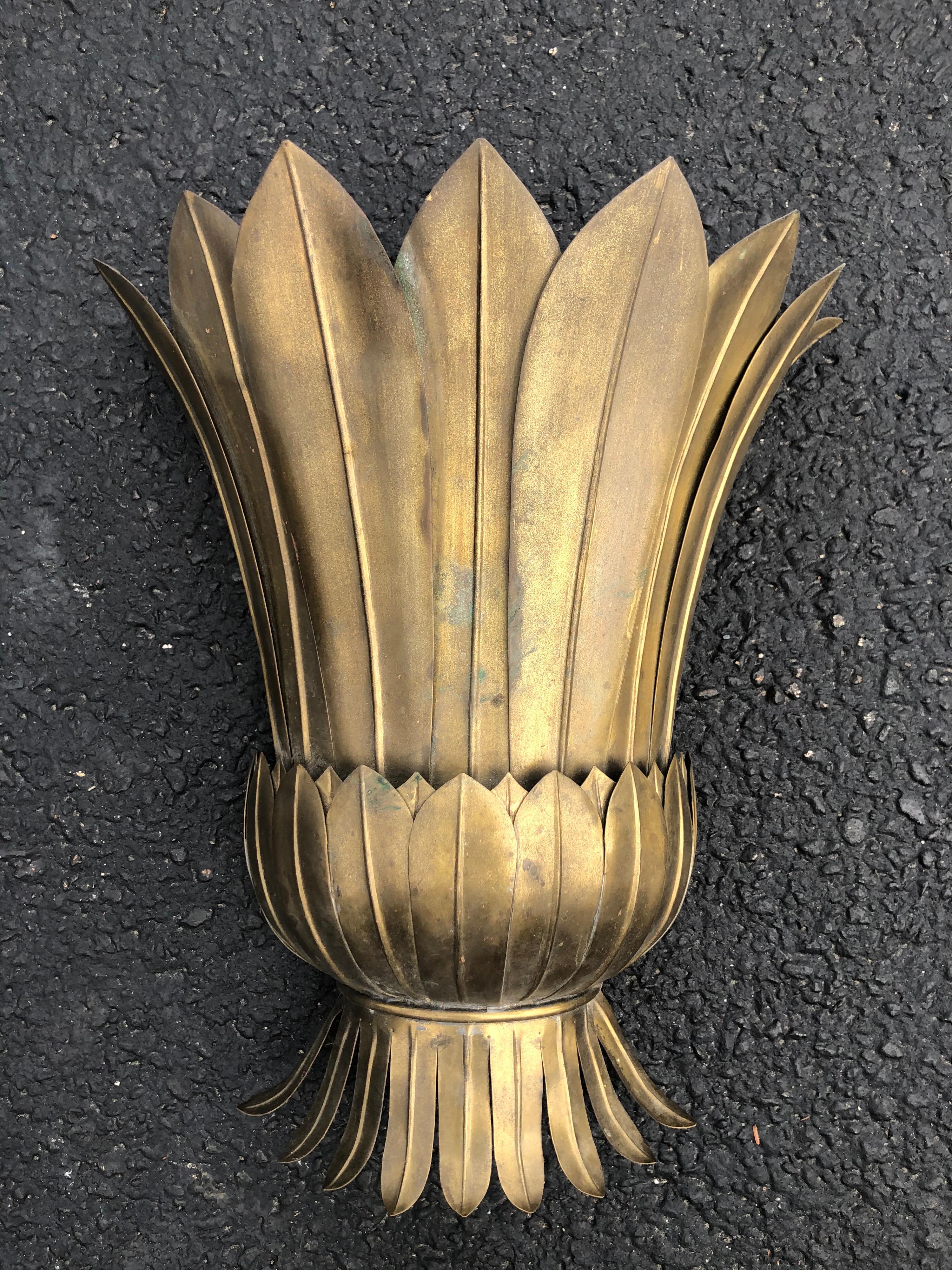 Art Deco French Metal Flower Leaf Wall Sconce In Good Condition For Sale In Redding, CT