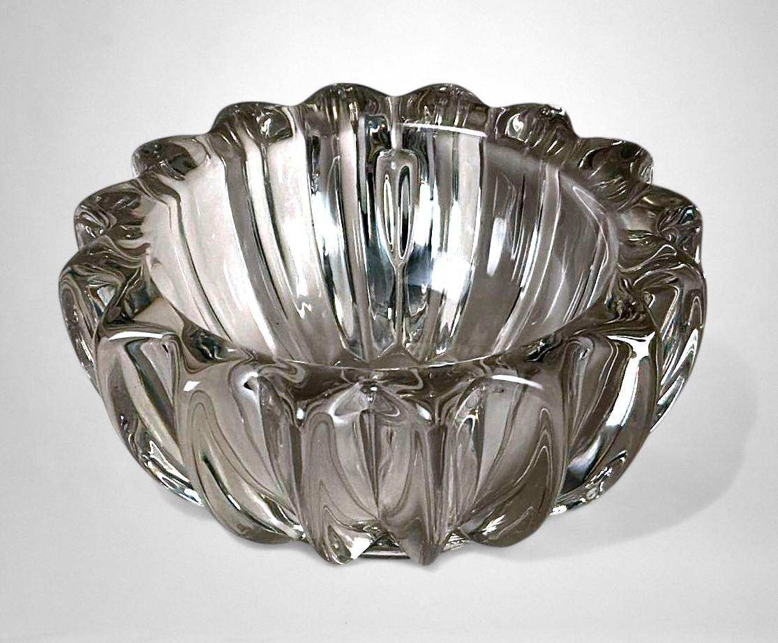Pierre D'Avesn zugeschriebene Art Déco-Glasschale (Geformt) im Angebot