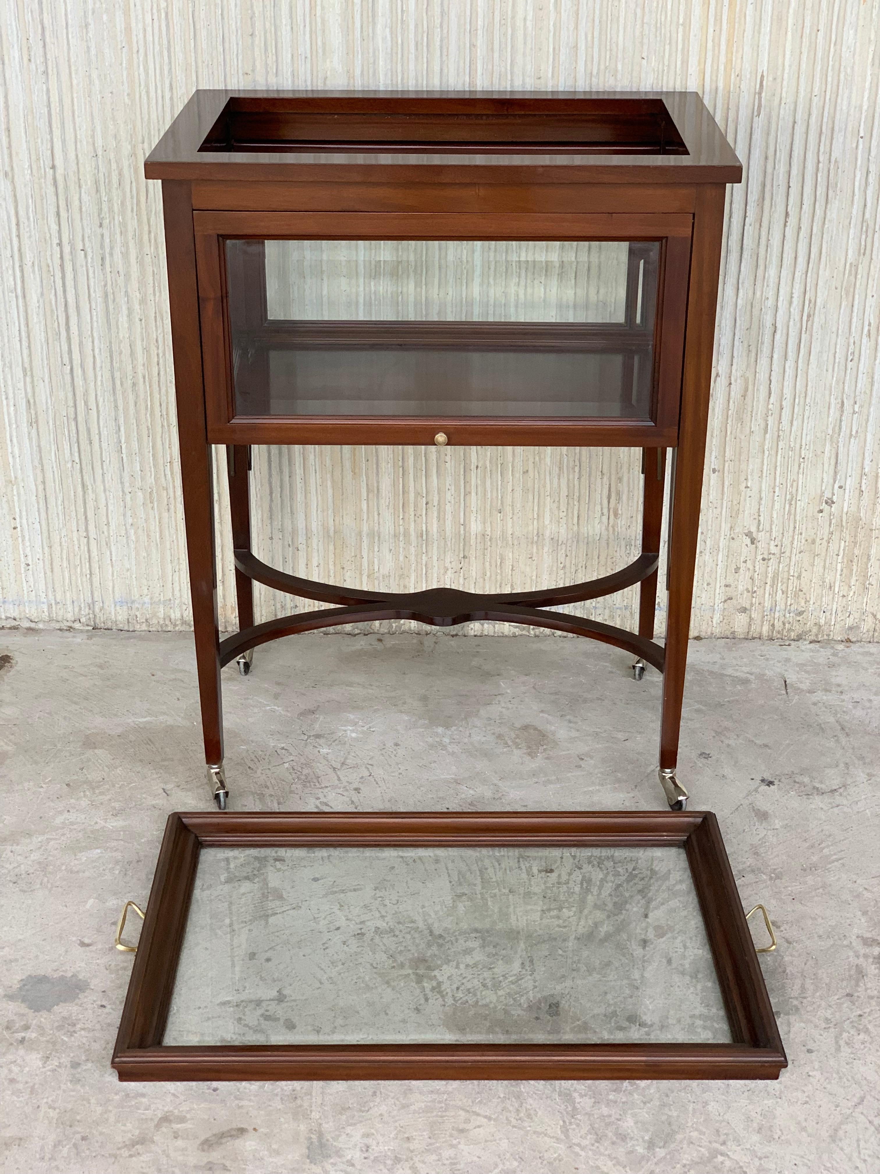 Art Decó French Neoclassical Mahogany Showcase Tea Table or Serving Table, 1920s In Good Condition In Miami, FL