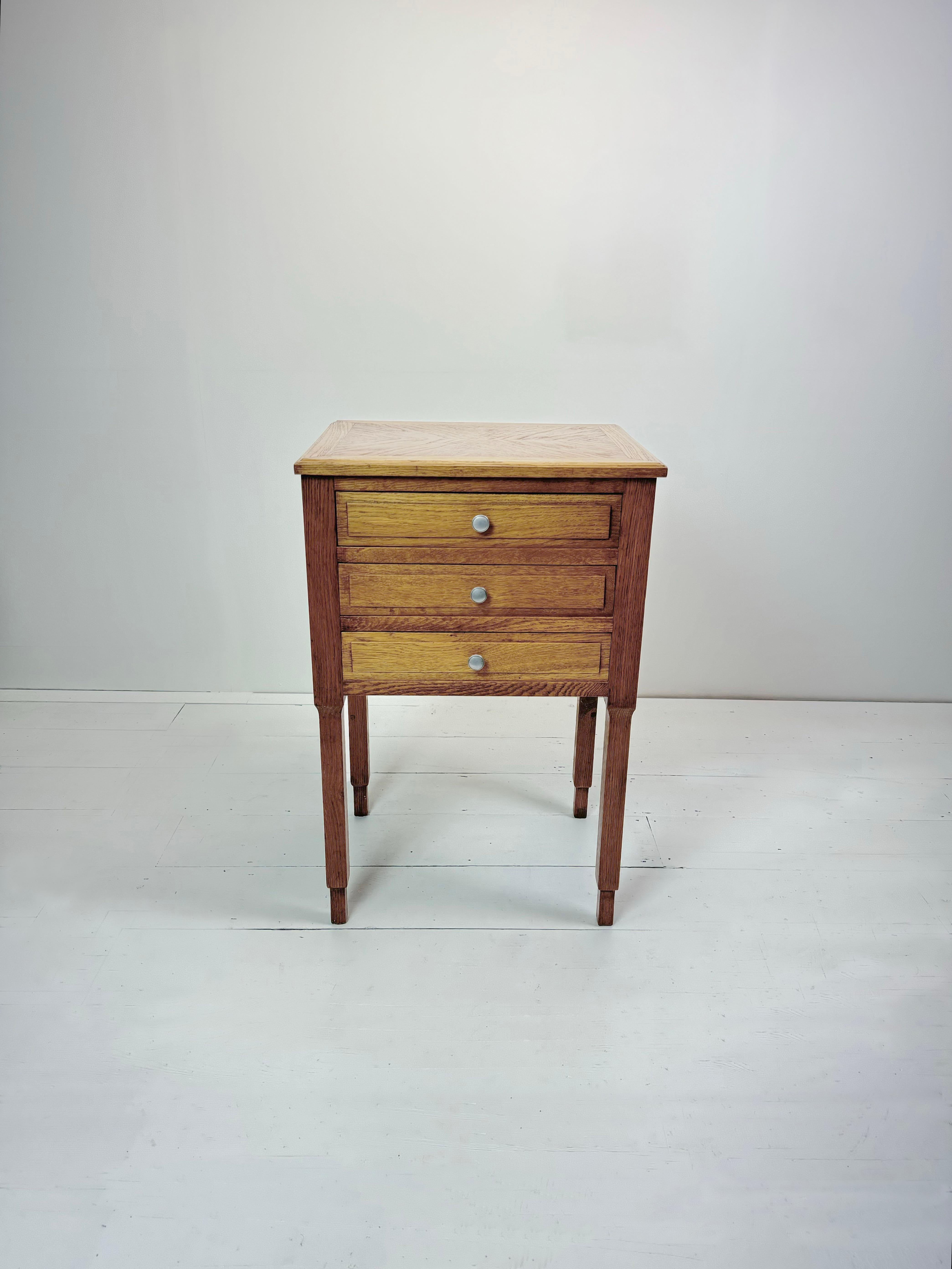 Art Deco French Oak Parquetry Top Night Stand, France c.1930's For Sale 1