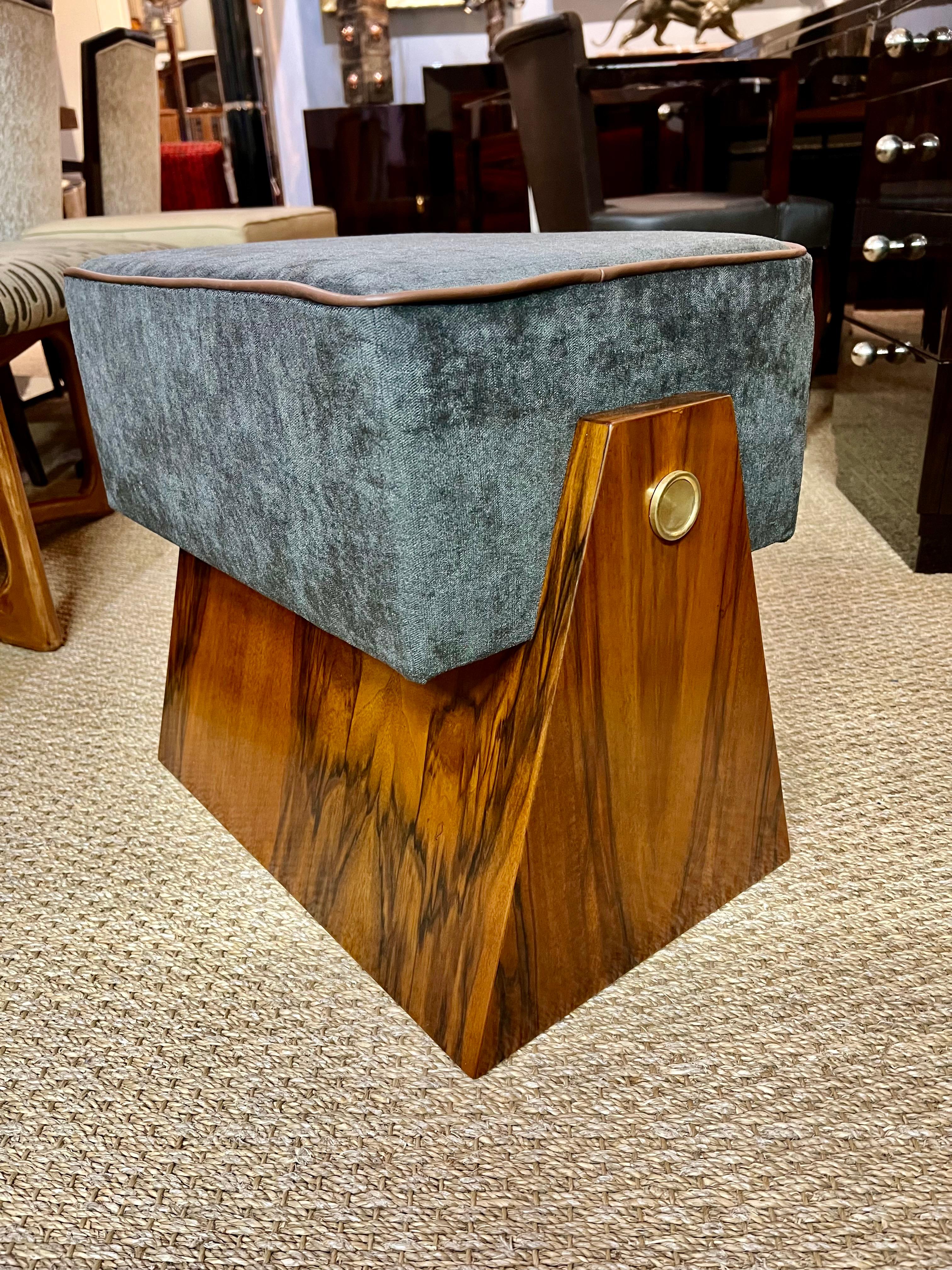 Art Deco French Ottoman in Beech Wood In Excellent Condition For Sale In Houston, TX