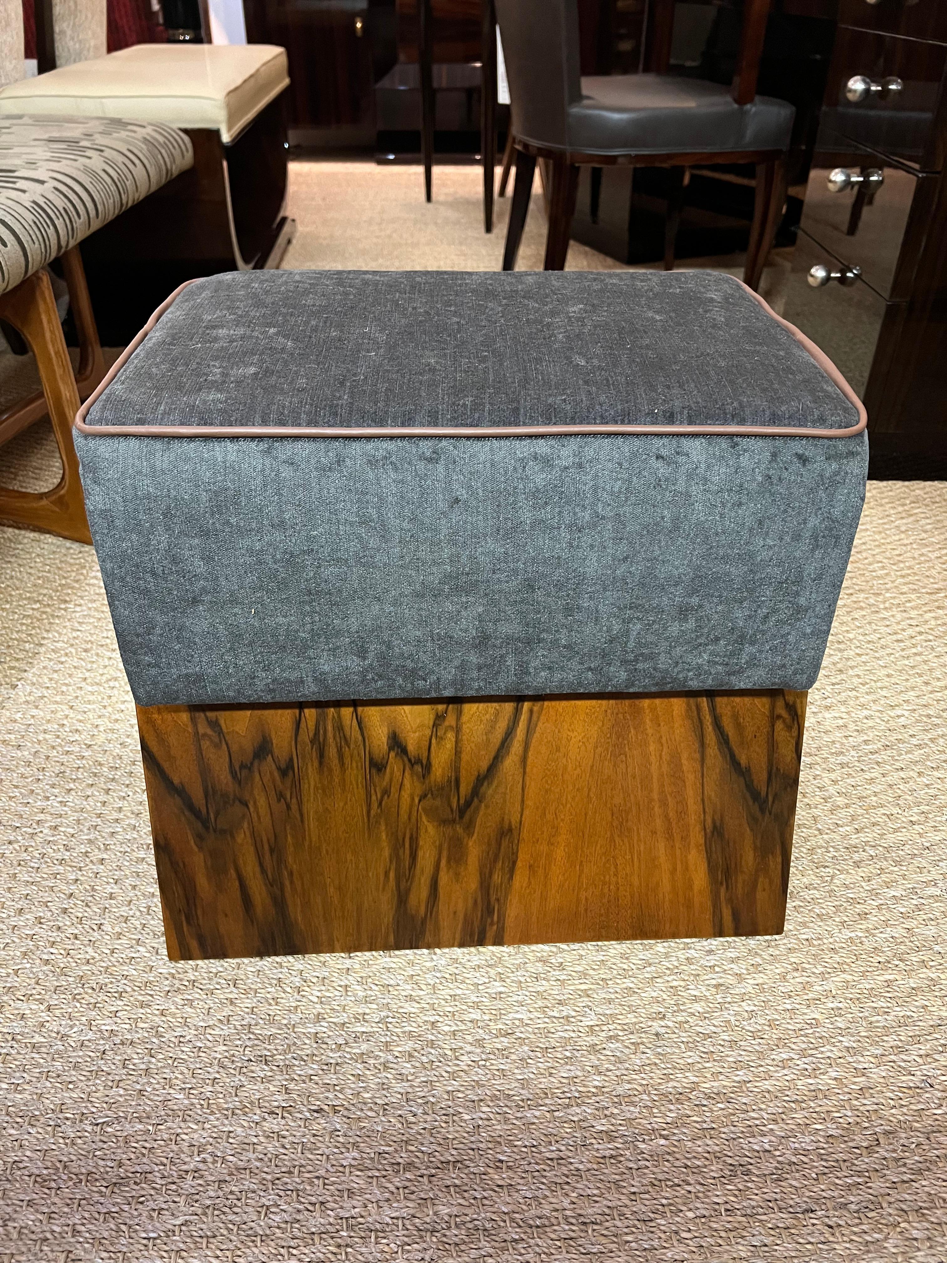 Art Deco French Ottoman in Beech Wood For Sale 2