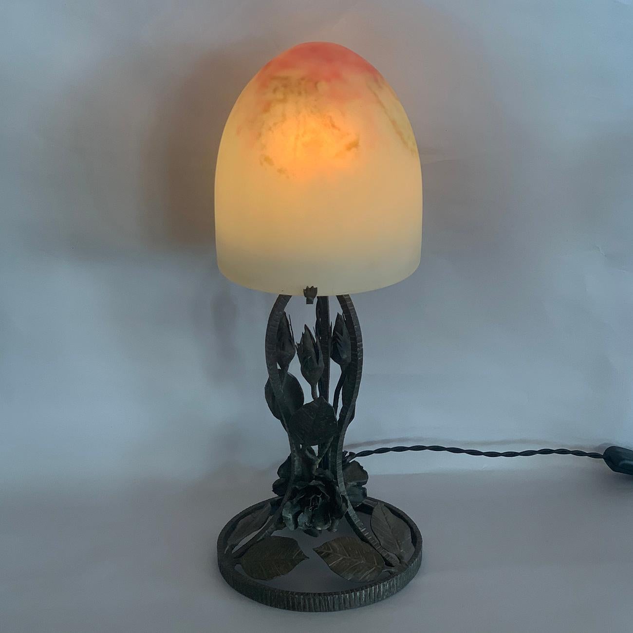 Art Deco French Pate De Verre Dome Lamp Signed Crespin In Good Condition For Sale In Daylesford, Victoria