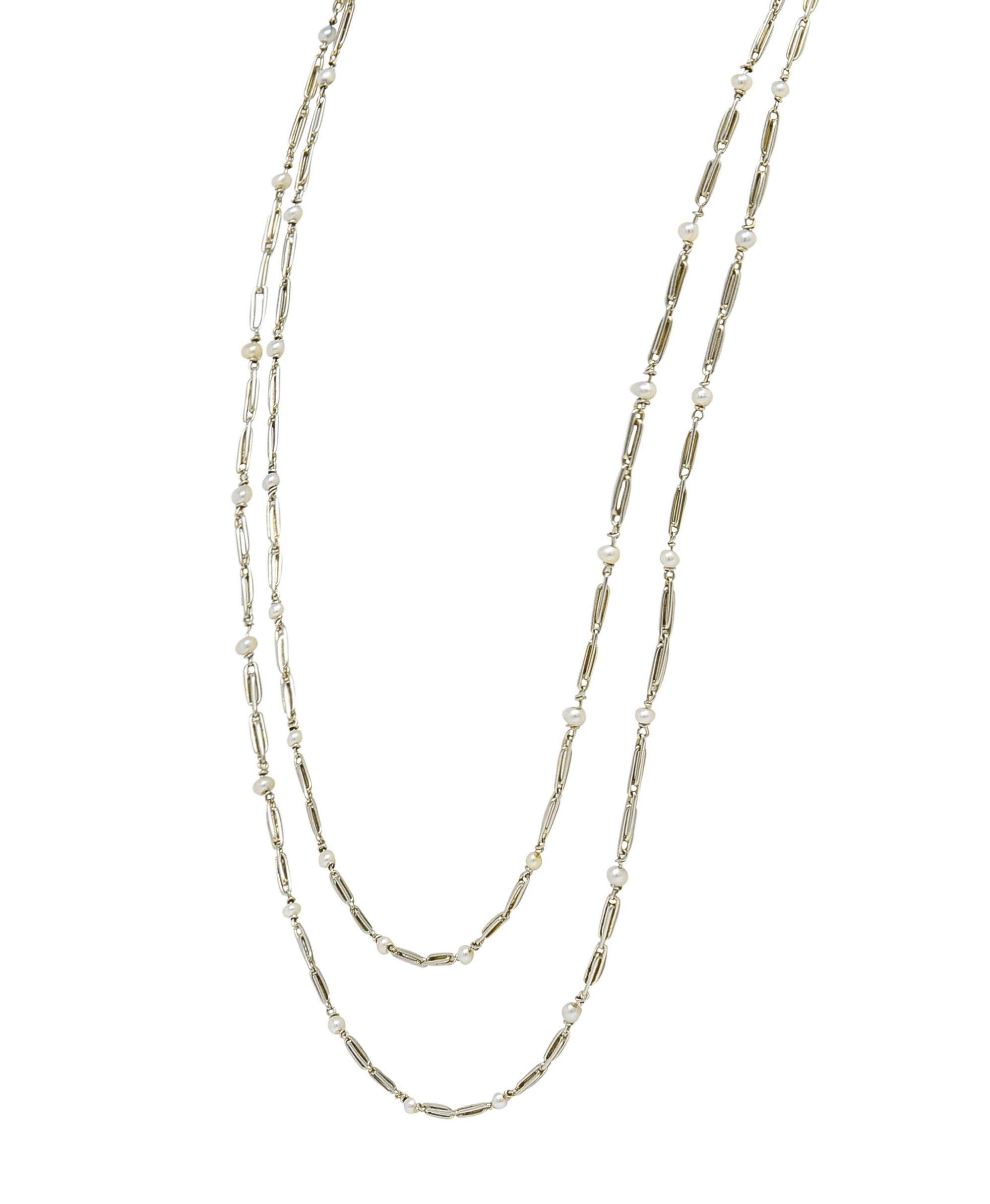 Women's or Men's Art Deco French Pearl 18K White Gold Vintage Long Link Station Chain Necklace