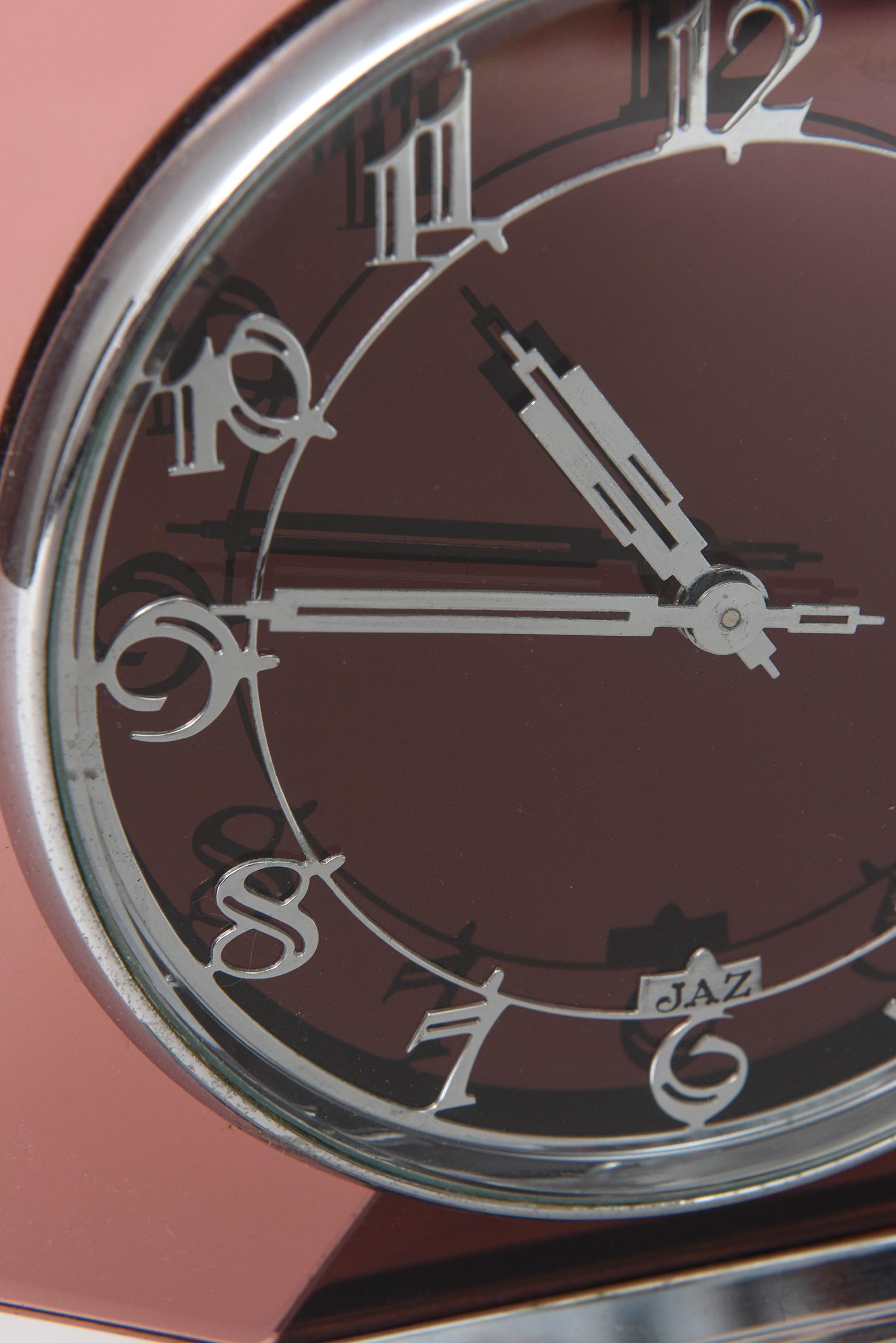 Horloge Art déco française en verre rose originale 8 jours des années 1930 par Jaz en vente 5
