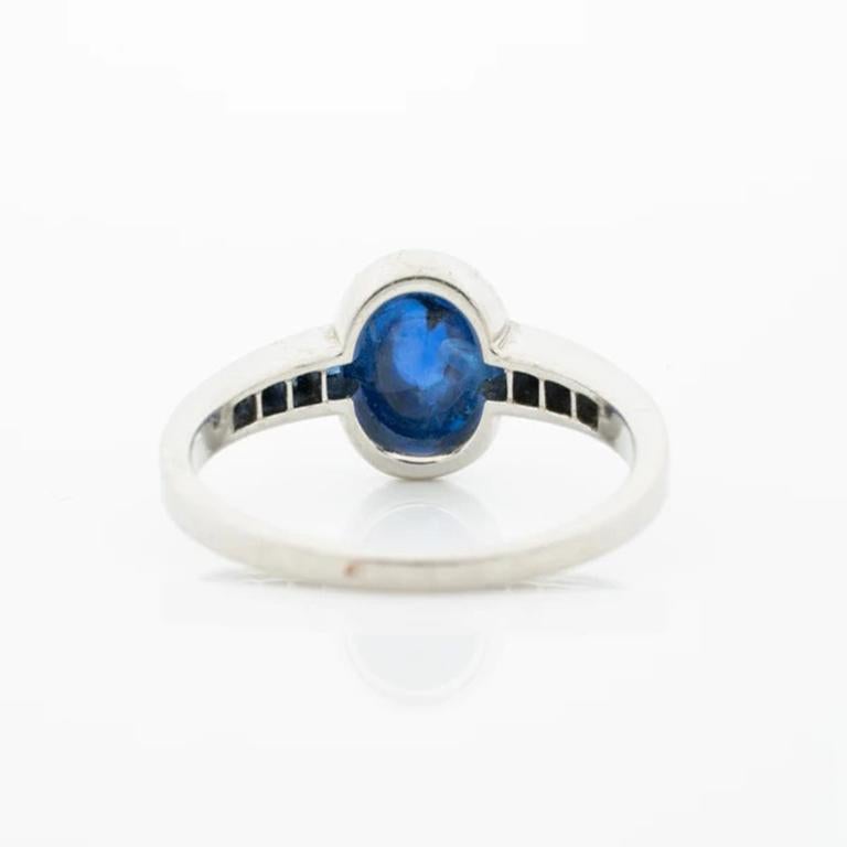 French Cut Art Deco French Platinum and 1.30Ct. Cabochon Sugarloaf Sapphire Ring C.1920s For Sale
