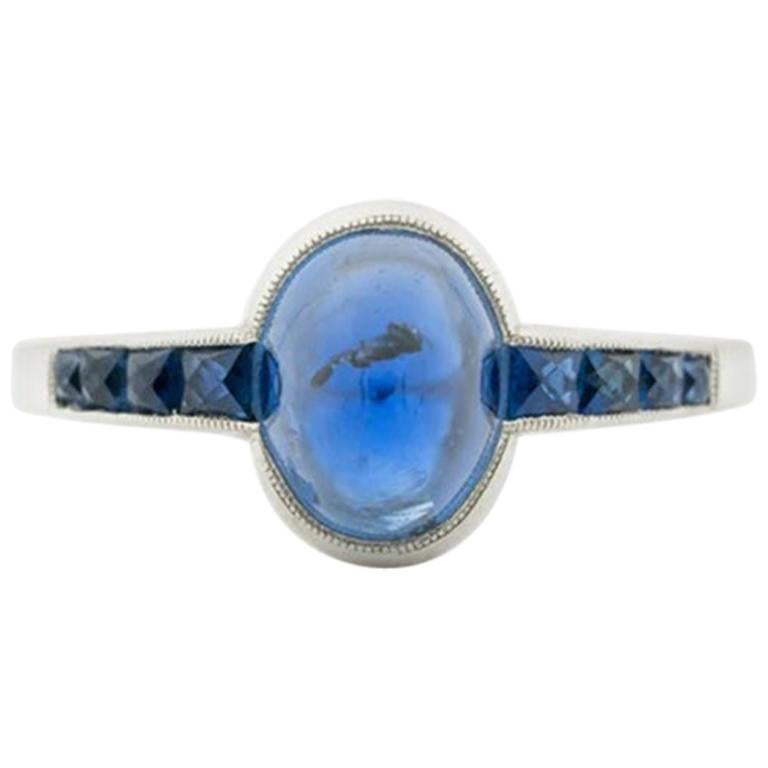 Art Deco French Platinum and 1.30Ct. Cabochon Sugarloaf Sapphire Ring C.1920s For Sale