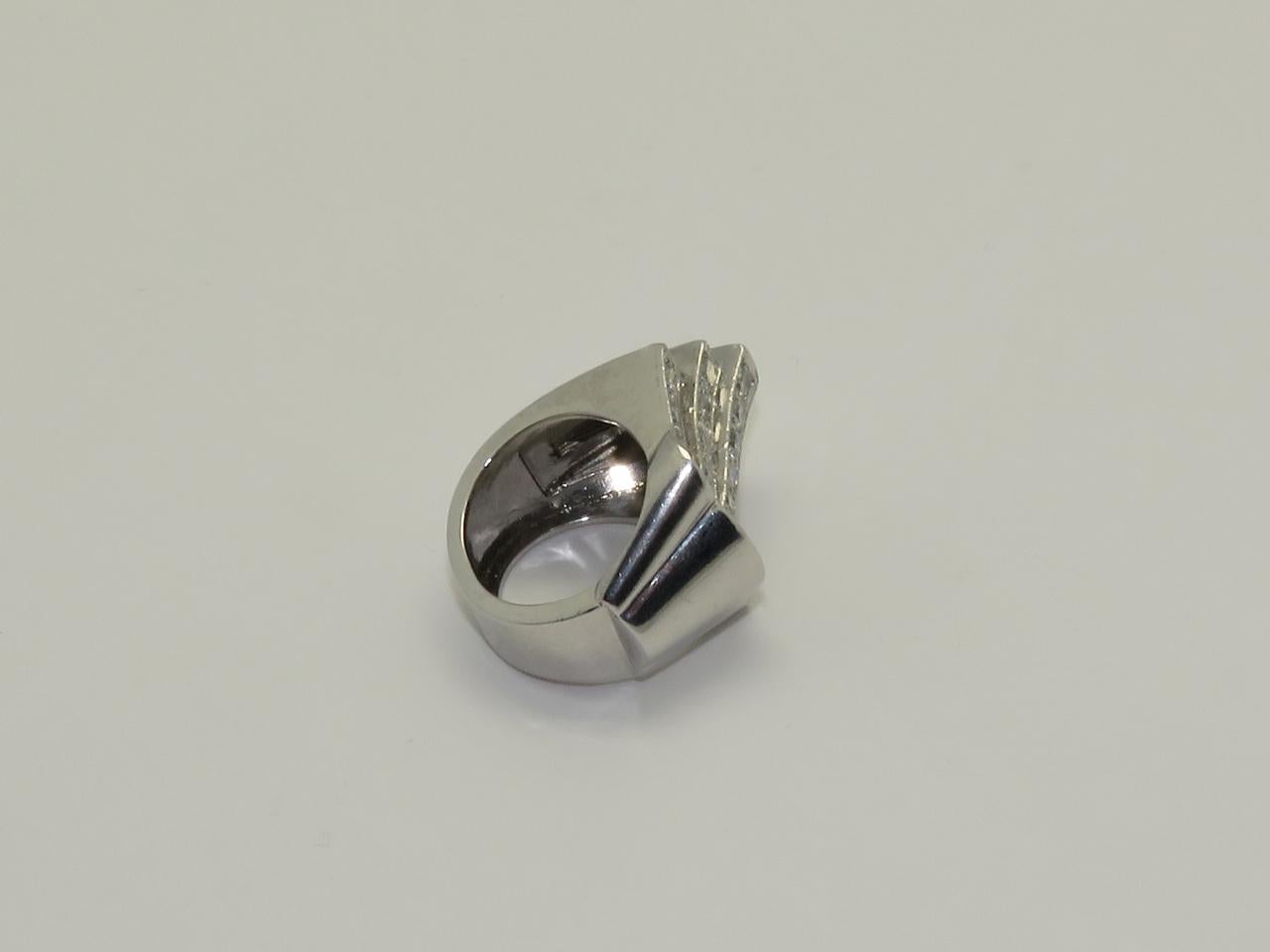 Art Deco French Platinum and Diamond Ring 1